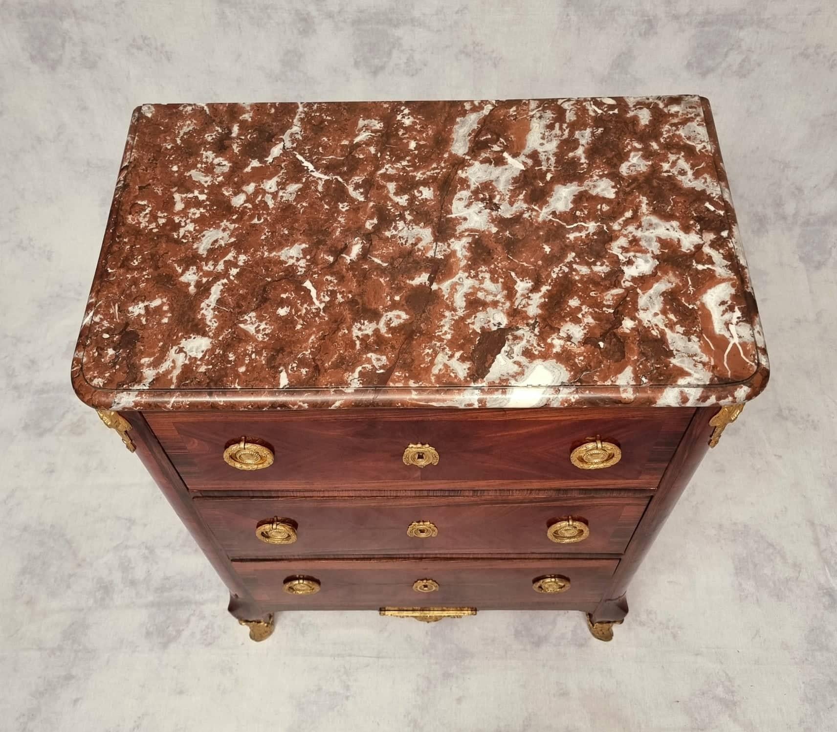 Regency Transition Style Between Two Commode, Amaranth, 19th For Sale