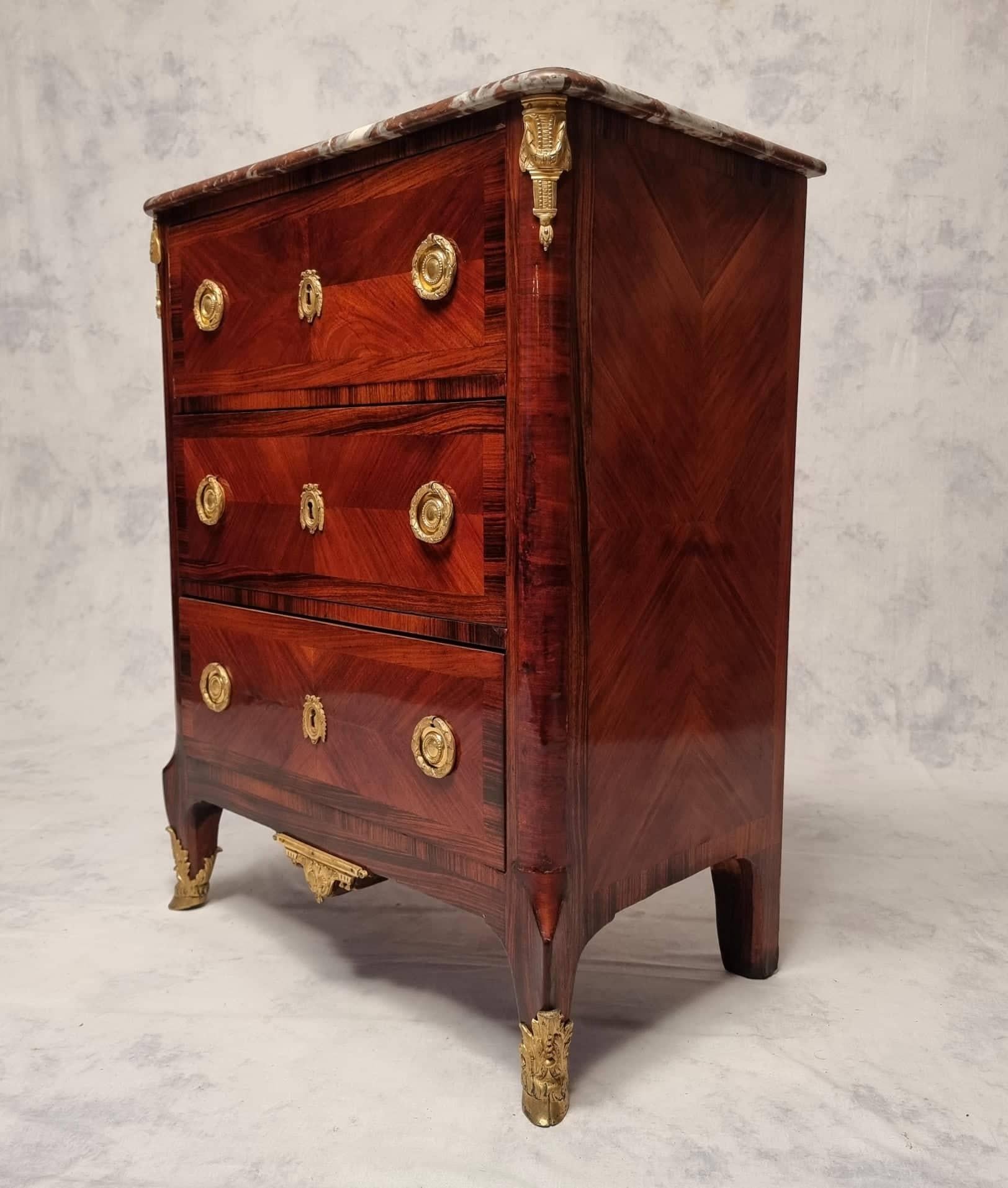 19th Century Transition Style Between Two Commode, Amaranth, 19th For Sale