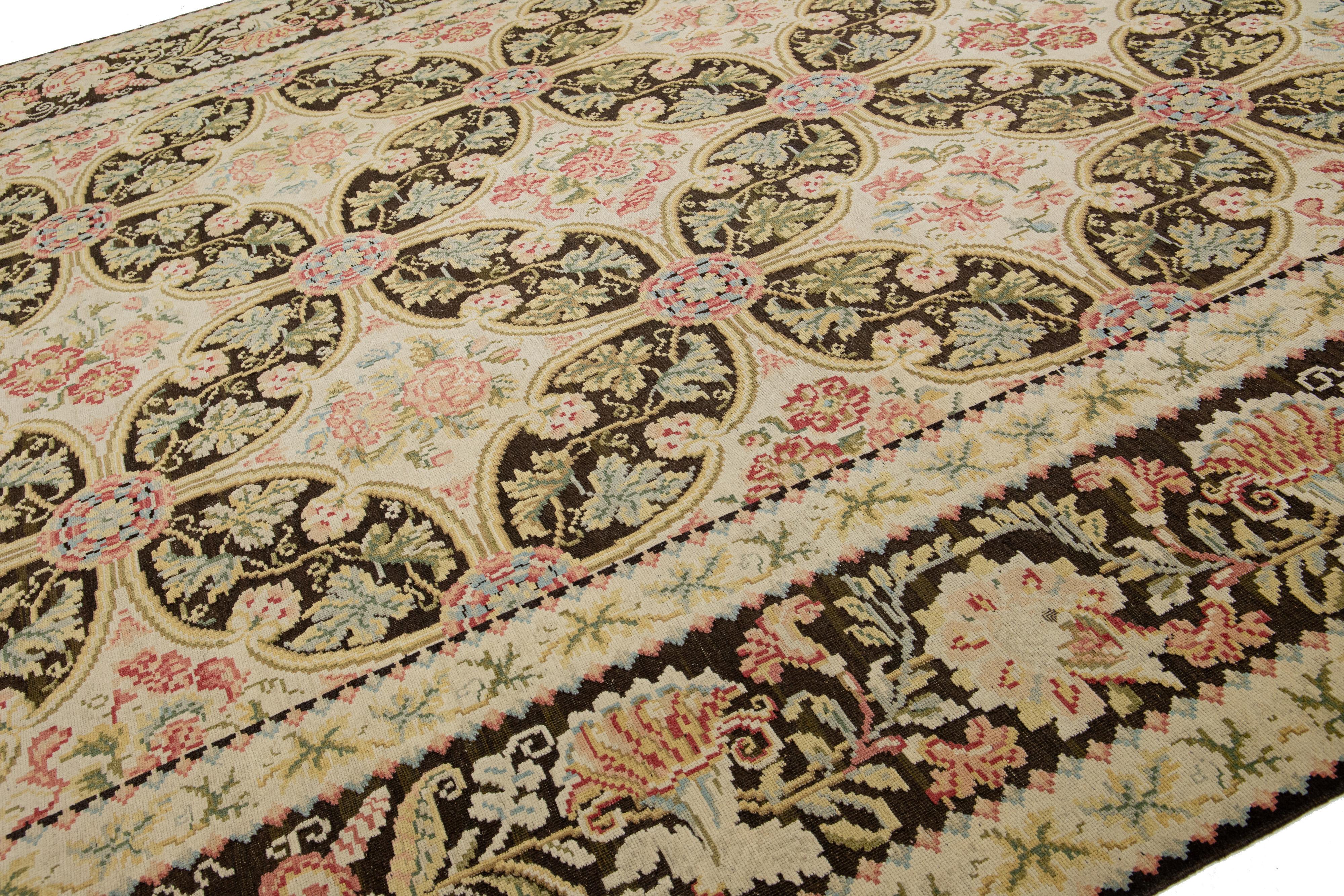 Hand-Knotted Transitional Basserabian Flatweave Wool Rug With French Motifs For Sale