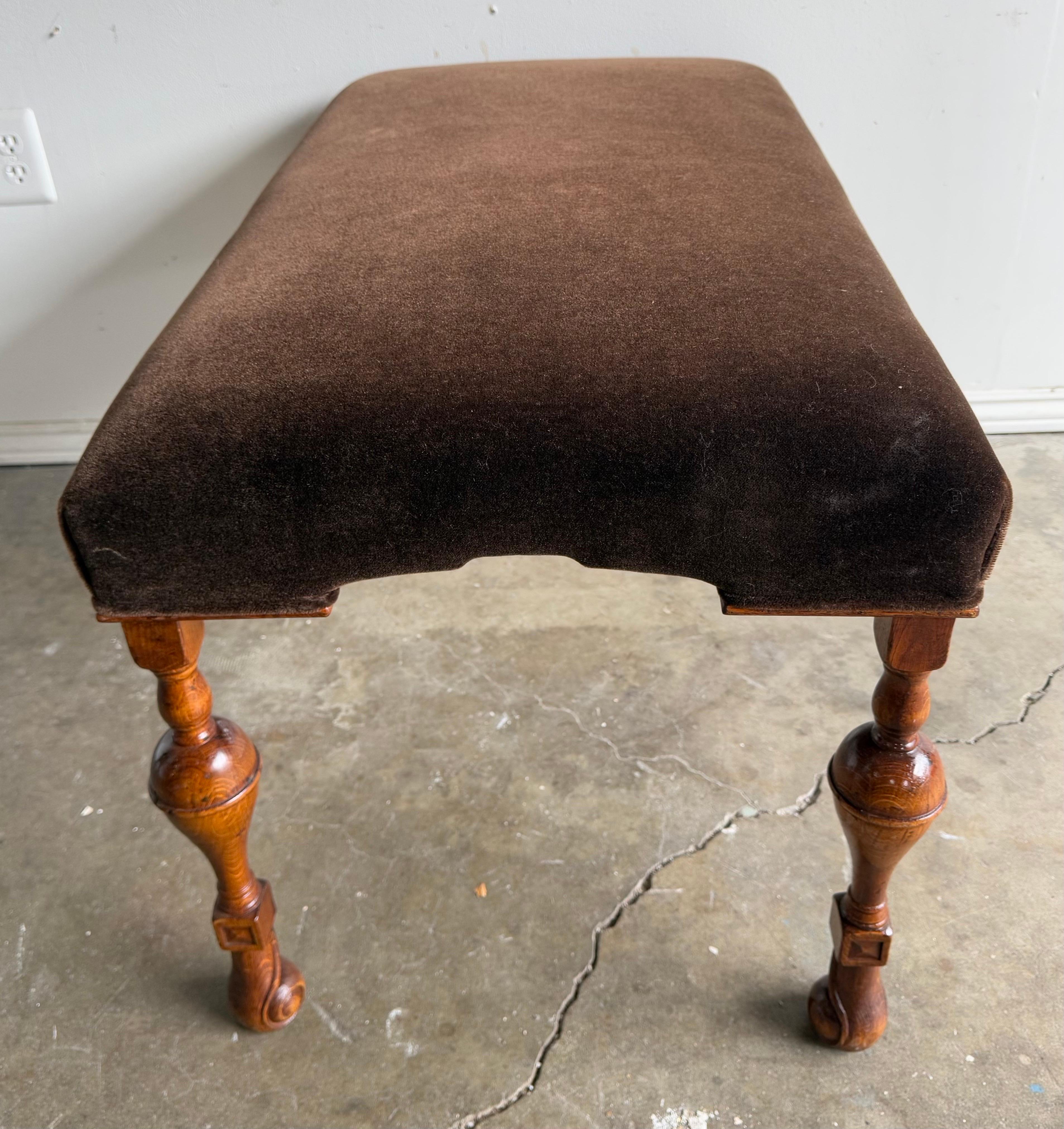 Mohair Banc transitionnel en mohair Brown-20e siècle en vente