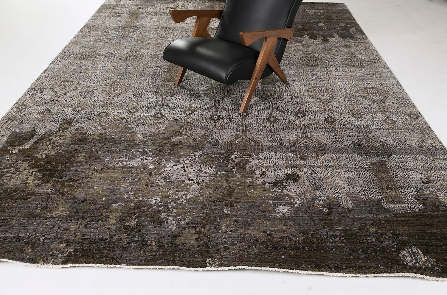 Contemporary Transitional Design Allure Rug Sofia by Mehraban Rugs For Sale