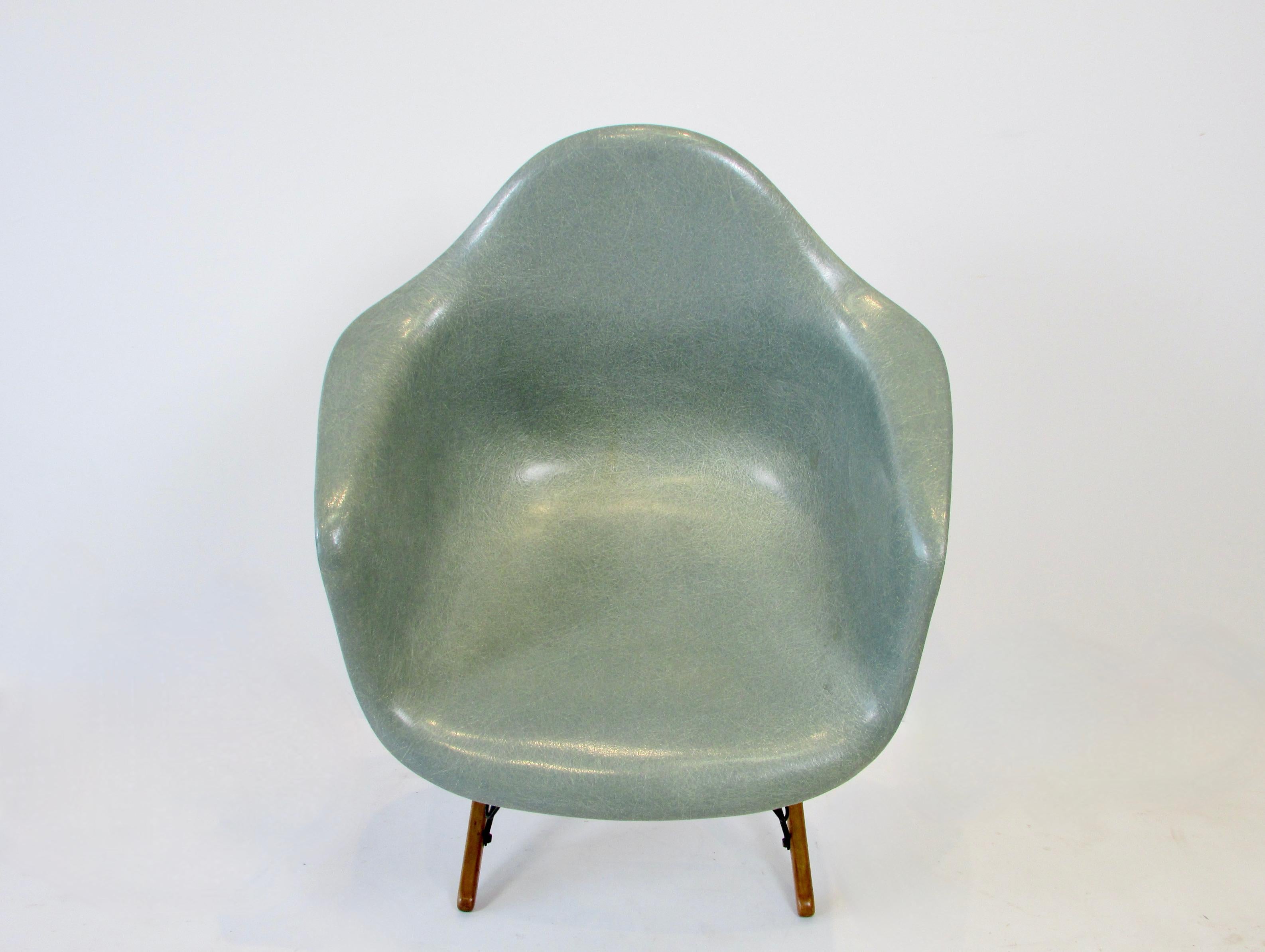 Steel Transitional Eames for Herman Miller Fiberglass RAR Rocking Chair