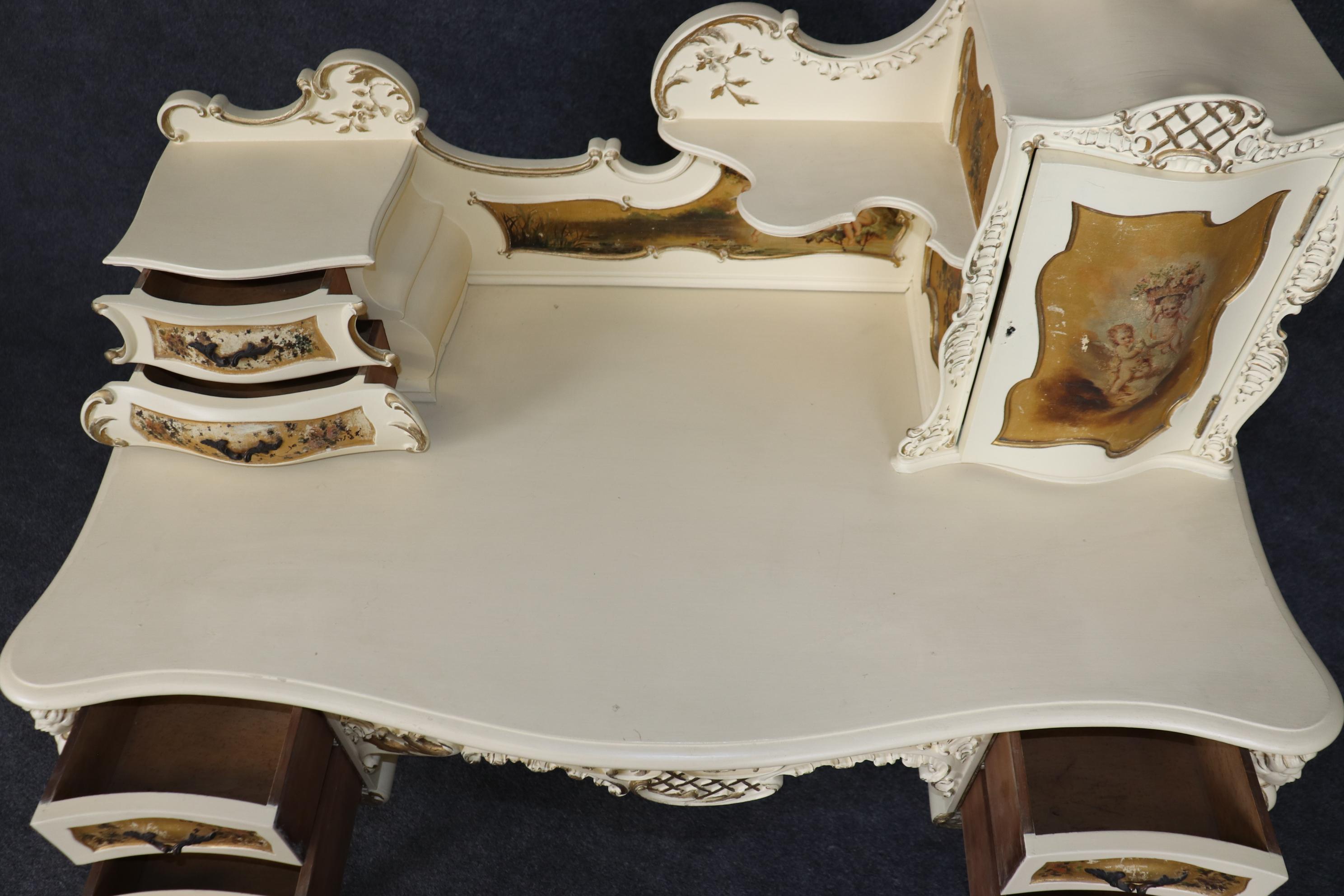 Début du 20ème siècle Coiffeuse française de style transition Louis XV Art nouveau décorée de figures figuratives pour femmes en vente