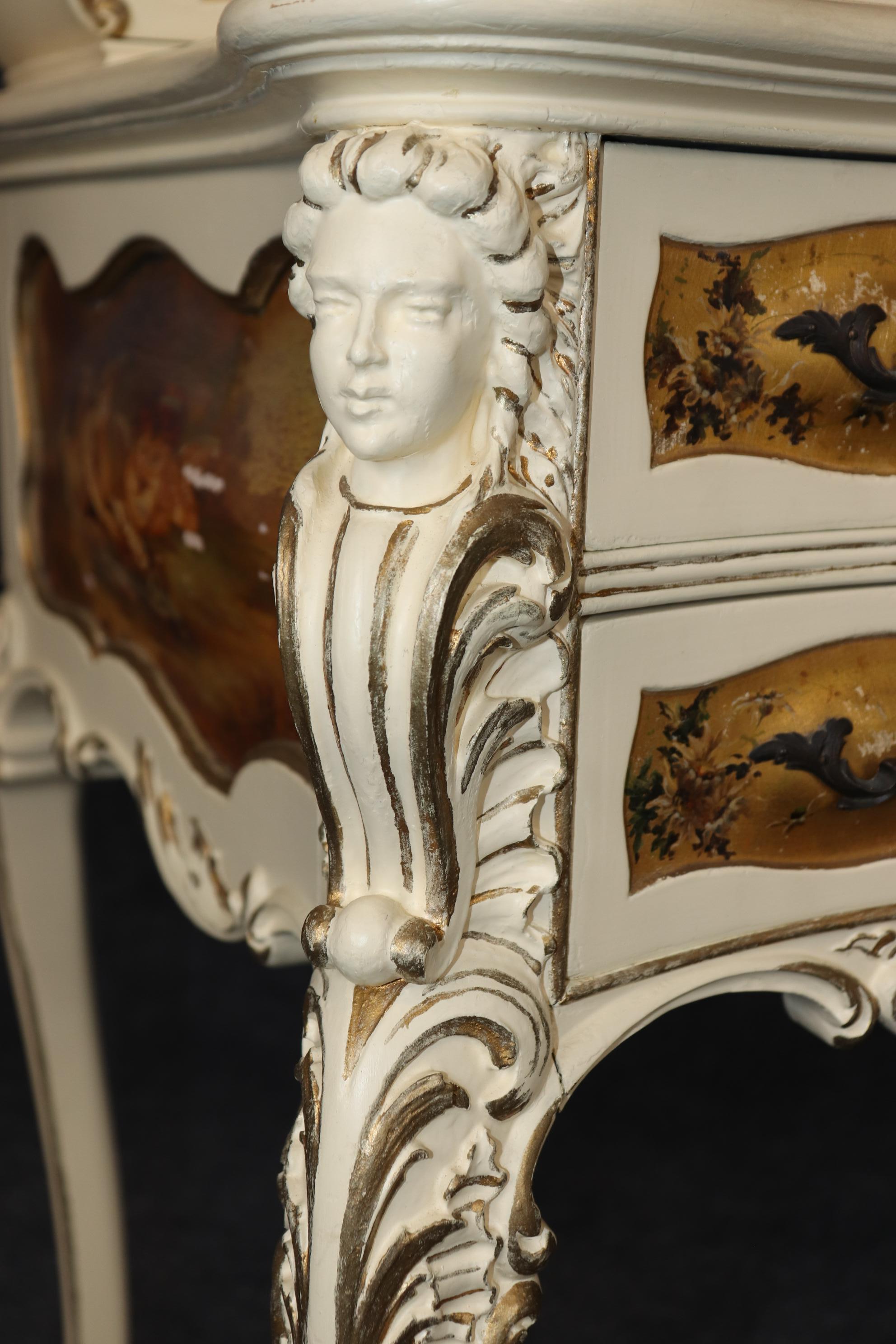 Coiffeuse française de style transition Louis XV Art nouveau décorée de figures figuratives pour femmes en vente 3