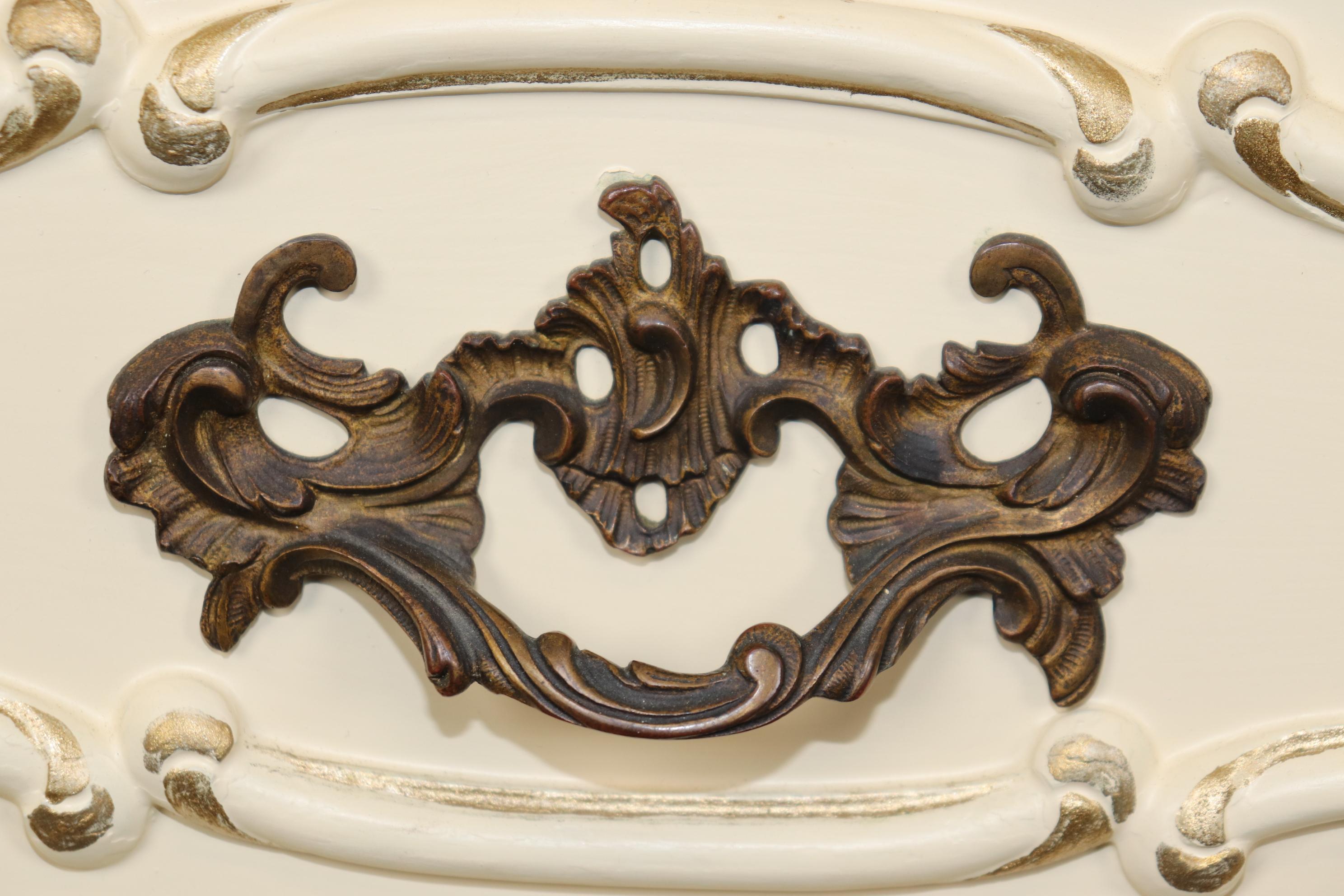 Transitional French Louis XV Art Nouveau Figural Painted Dresser with Mirror For Sale 6