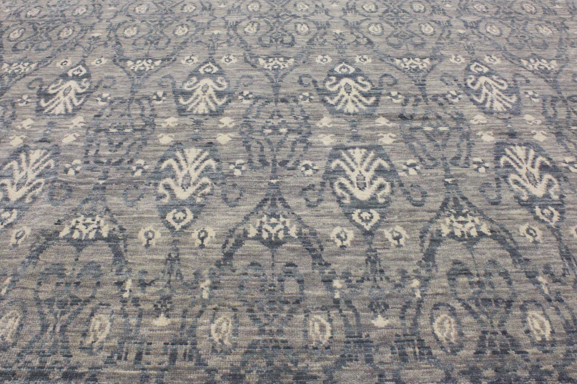 Transitional Gray Ikat Area Rug, Modern Elegance Meets Timeless Appeal In New Condition For Sale In Dallas, TX