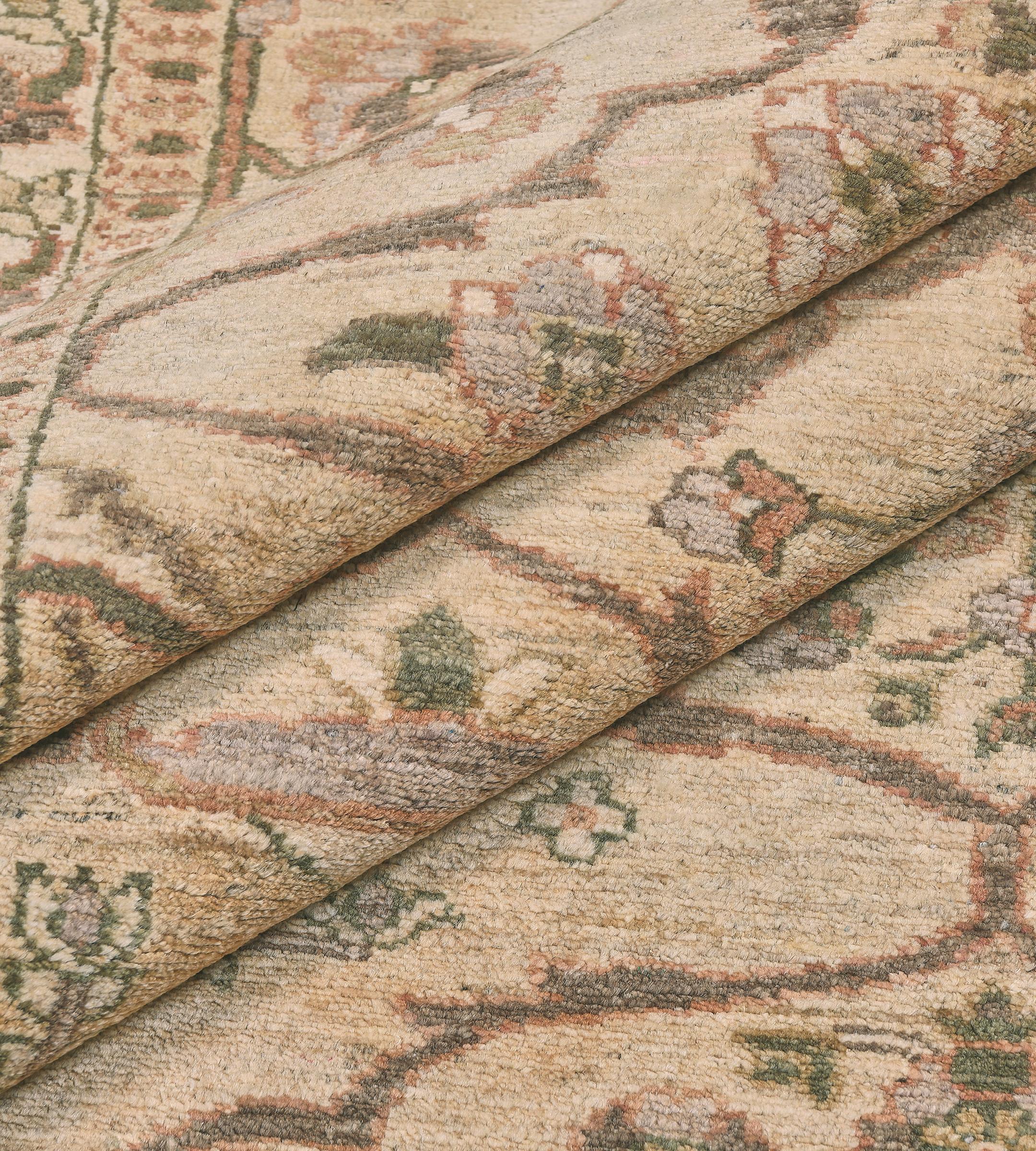 Transitional Handgewebter Agra-Teppich im Angebot 3