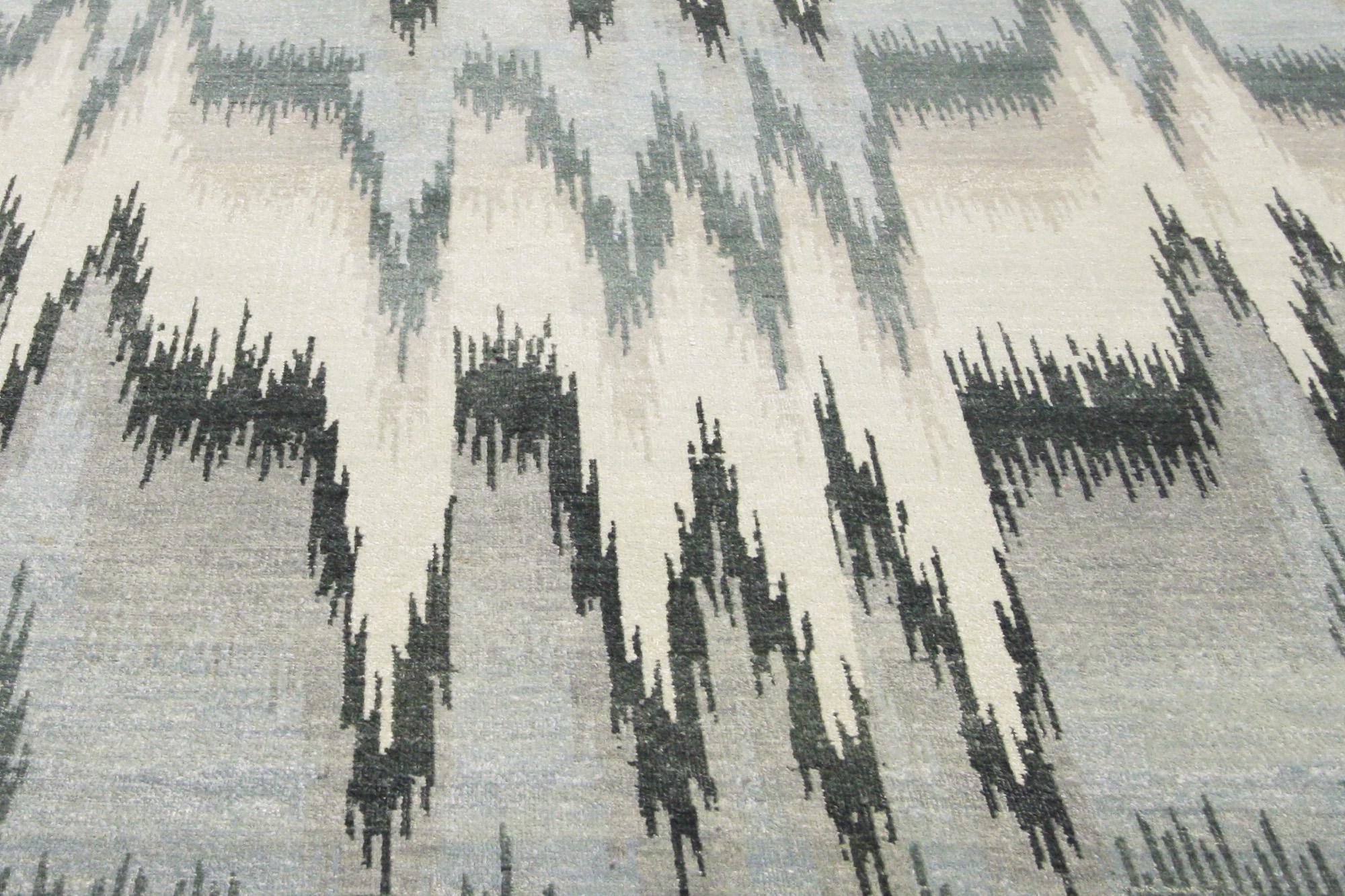 Transitional Ikat Area Rug, Modern Elegance Meets Abstract Expressionism In New Condition For Sale In Dallas, TX