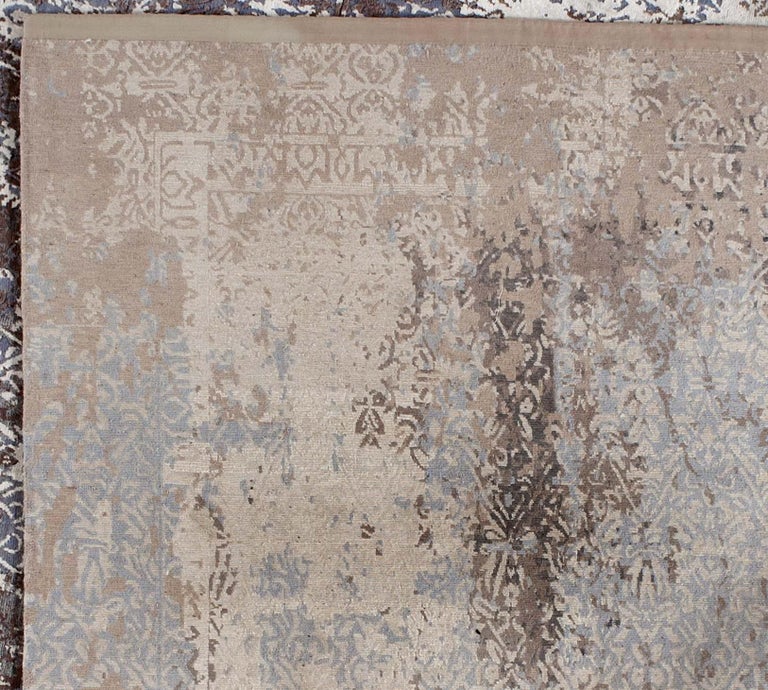 Transitional Indian Rug For Sale at 1stDibs