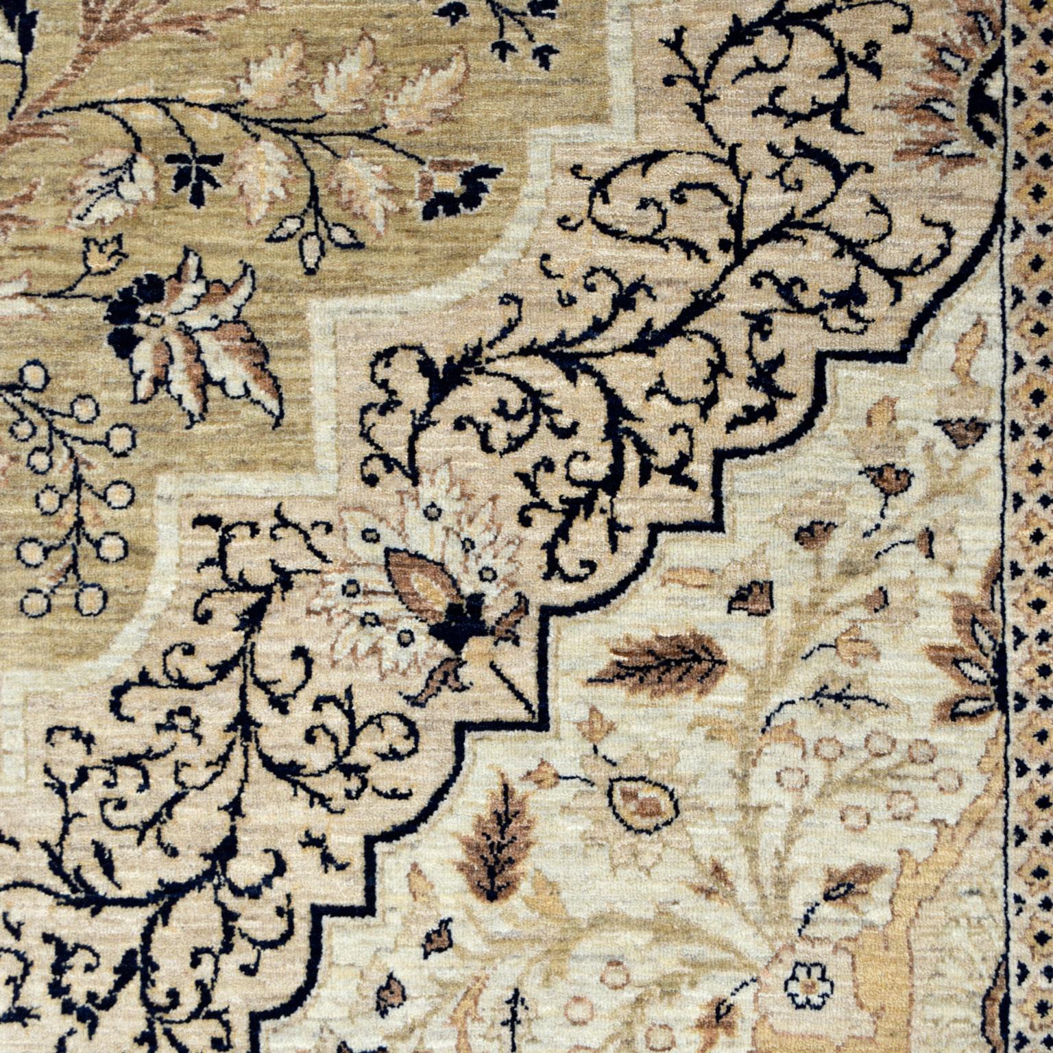 Transitional Ivory Mohtashan Kashan Wool Persian Carpet, Hand-Knotted, 9' x 12' For Sale 4