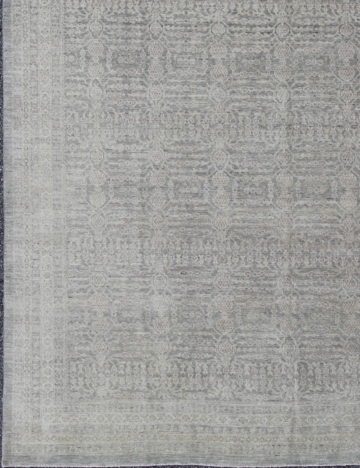 Lana Tappeto di transizione Khotan Pomegranate Design/One di Keivan Woven Arts in vendita