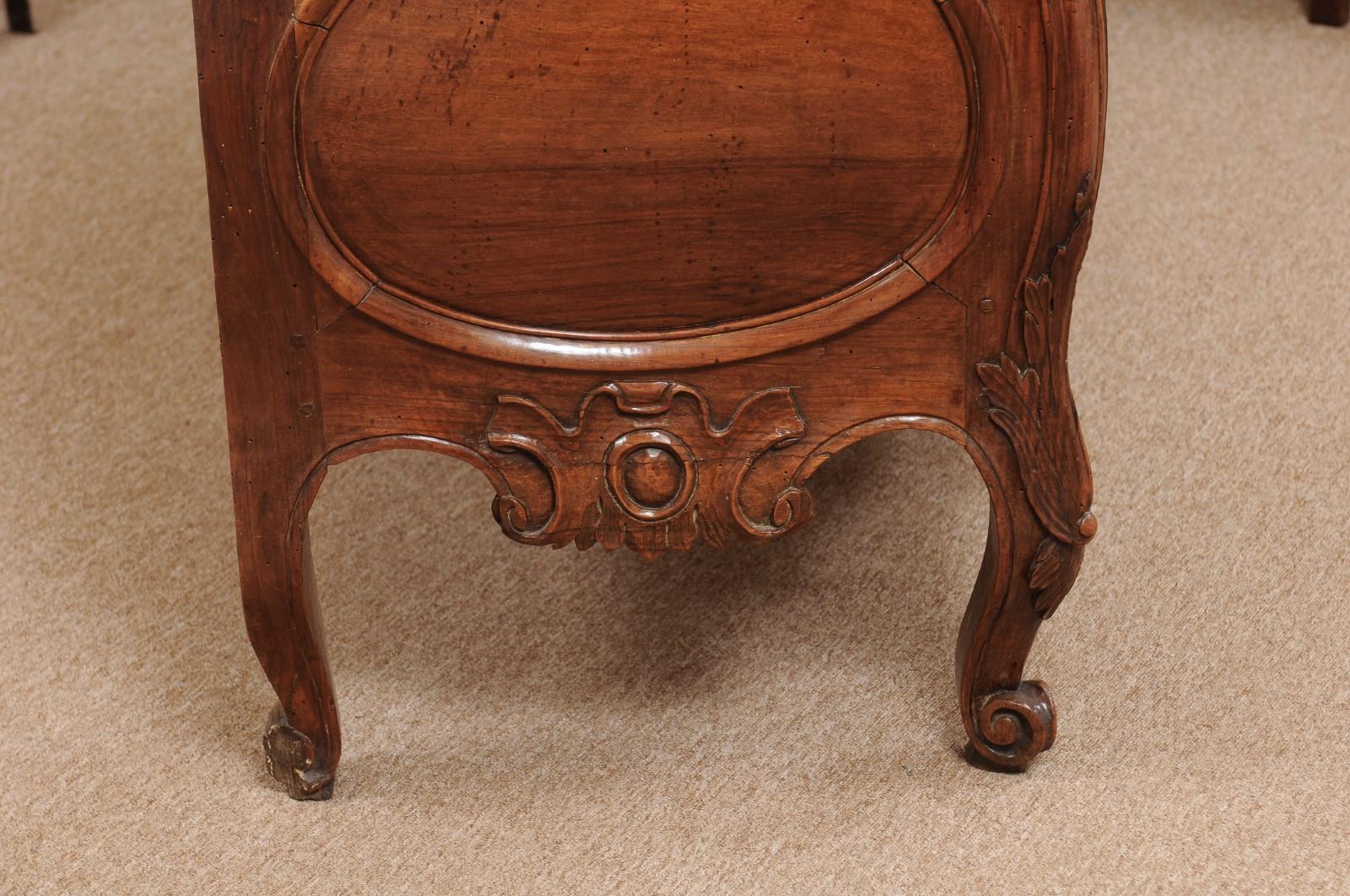 Transitional Louis XV/XVI Walnut Commode with Pierced Apron & Cabriole Legs For Sale 5