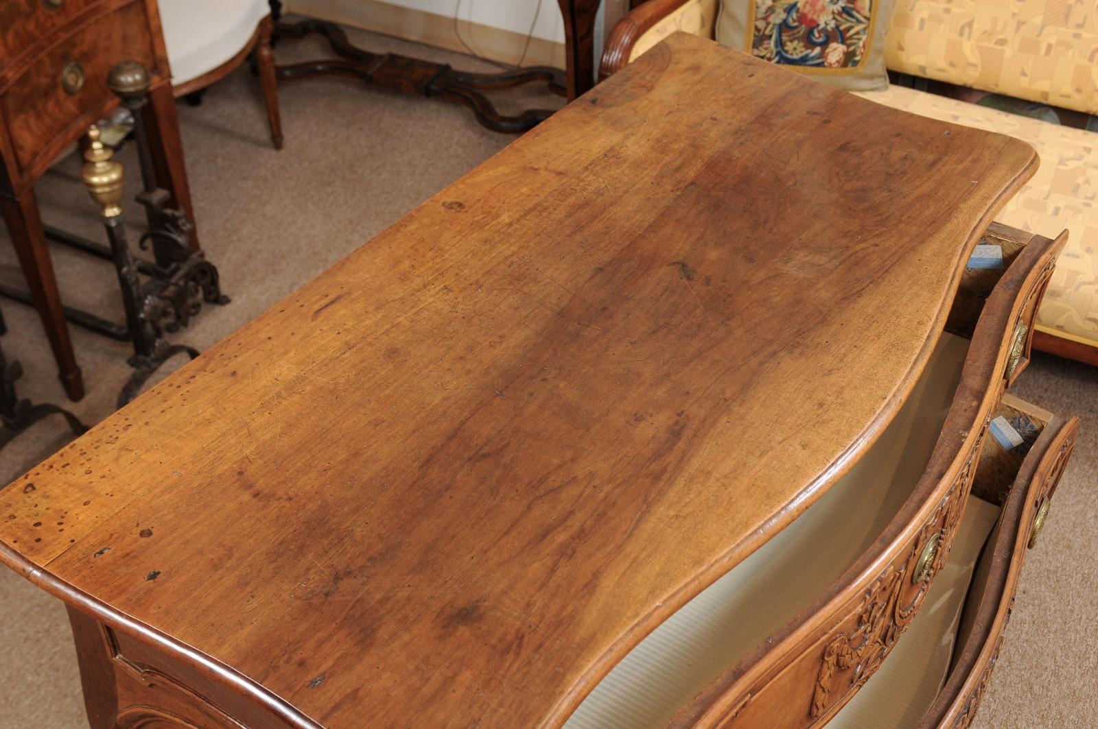 Transitional Louis XV/XVI Walnut Commode with Pierced Apron & Cabriole Legs For Sale 3