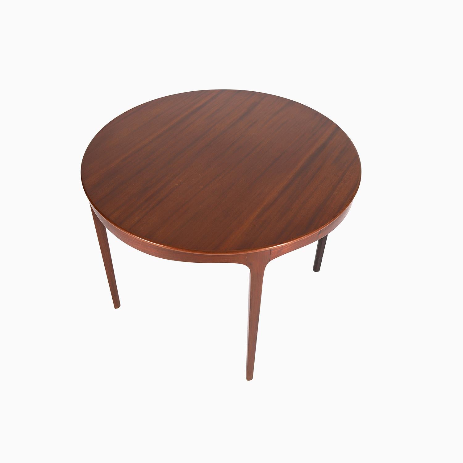 Scandinave moderne Table basse scandinave moderne et transitionnelle d'Ole Wanscher en vente