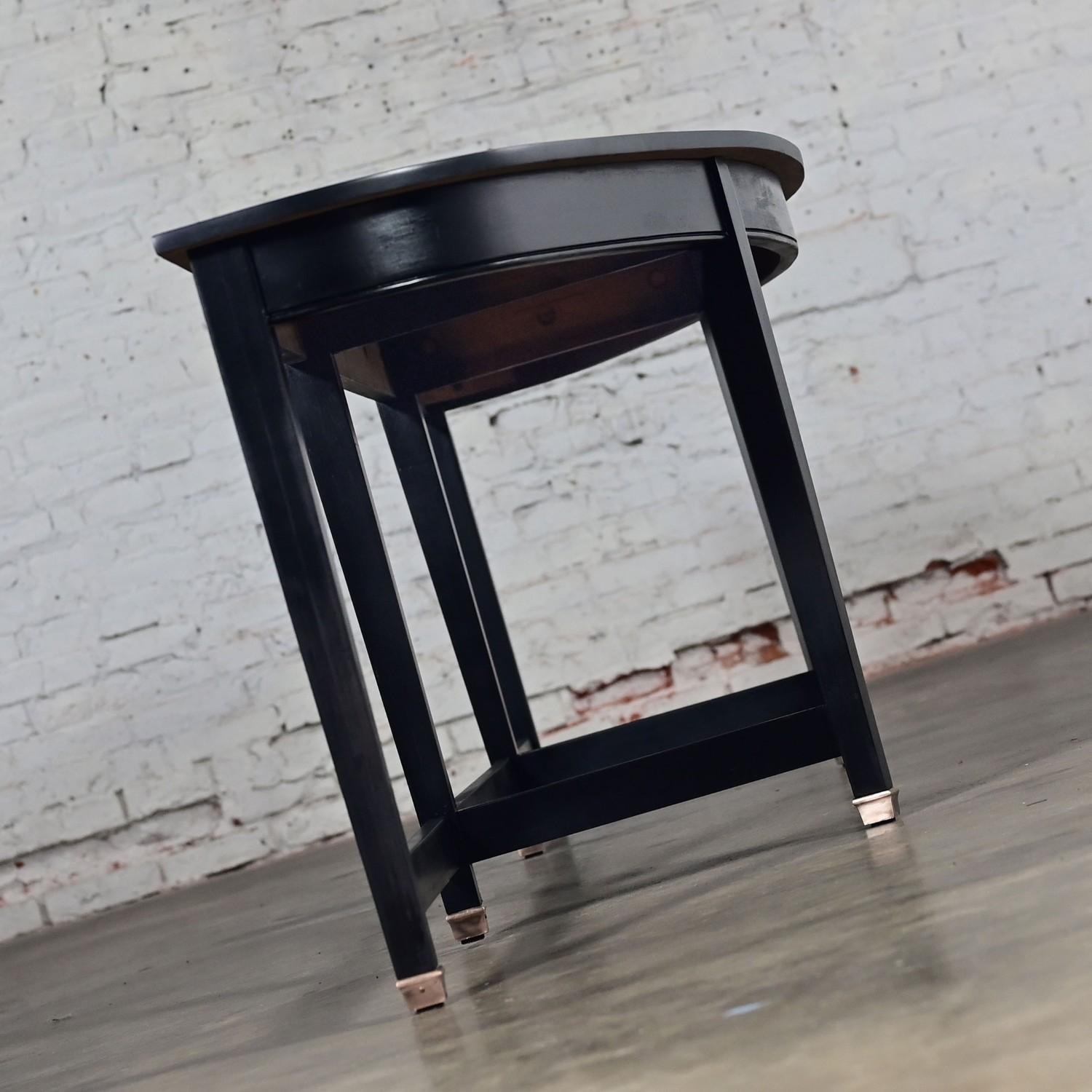 Table console Demilune en acajou monumental transitionnel Finition peinte en noir en vente 5