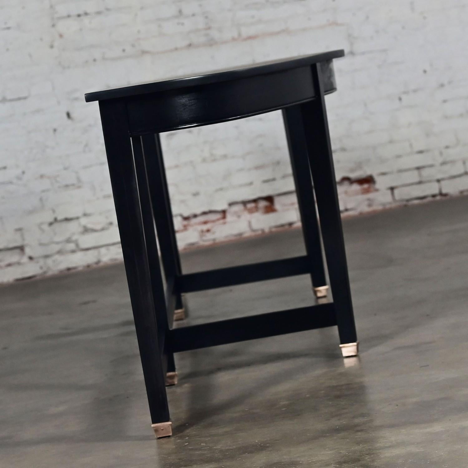 Table console Demilune en acajou monumental transitionnel Finition peinte en noir en vente 6