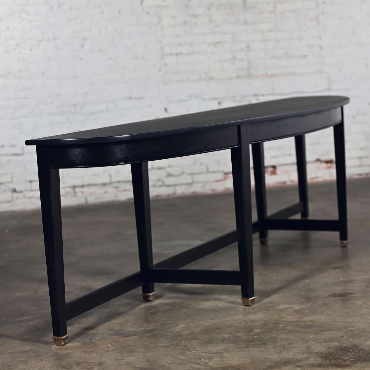 Table console Demilune en acajou monumental transitionnel Finition peinte en noir en vente 7
