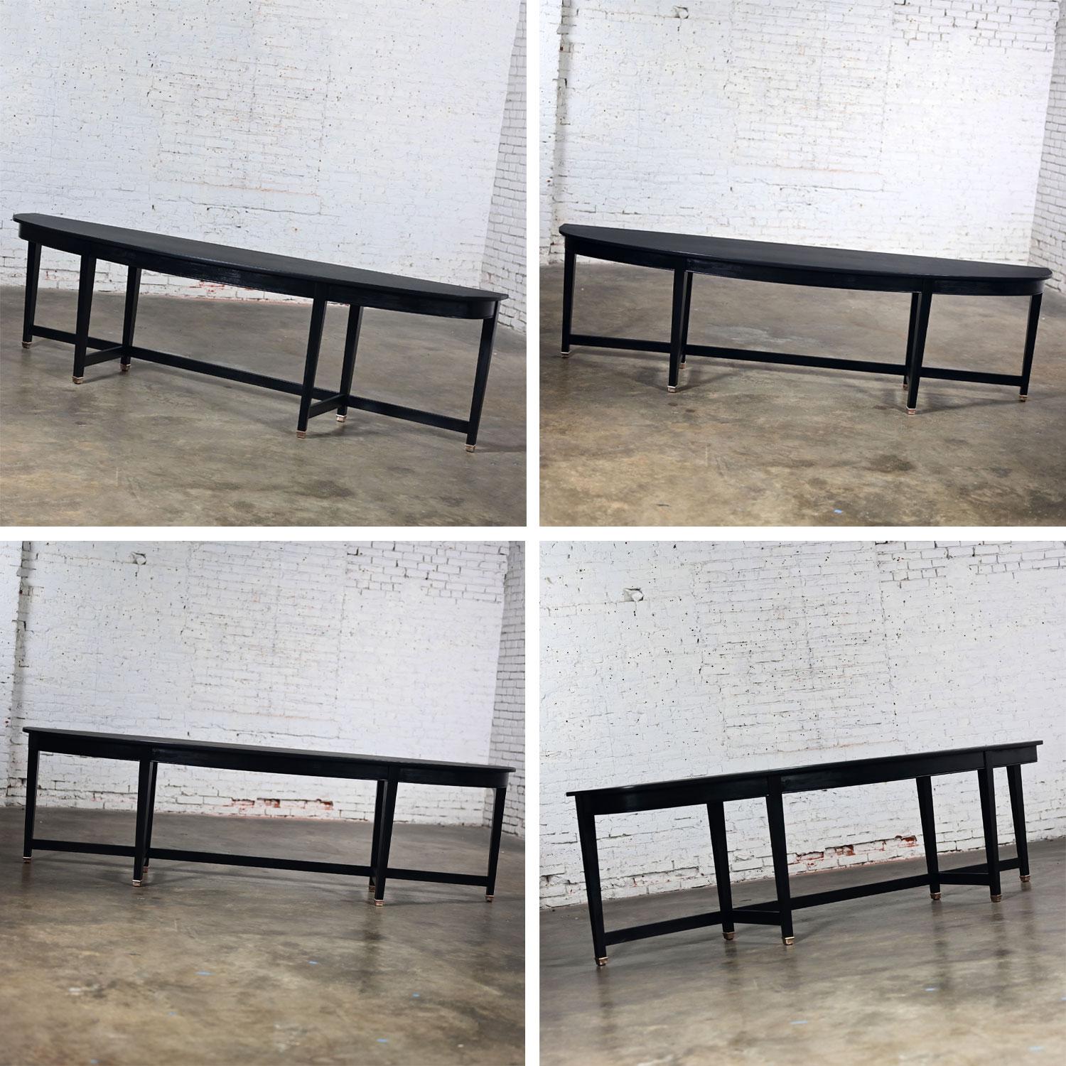 Table console Demilune en acajou monumental transitionnel Finition peinte en noir en vente 8