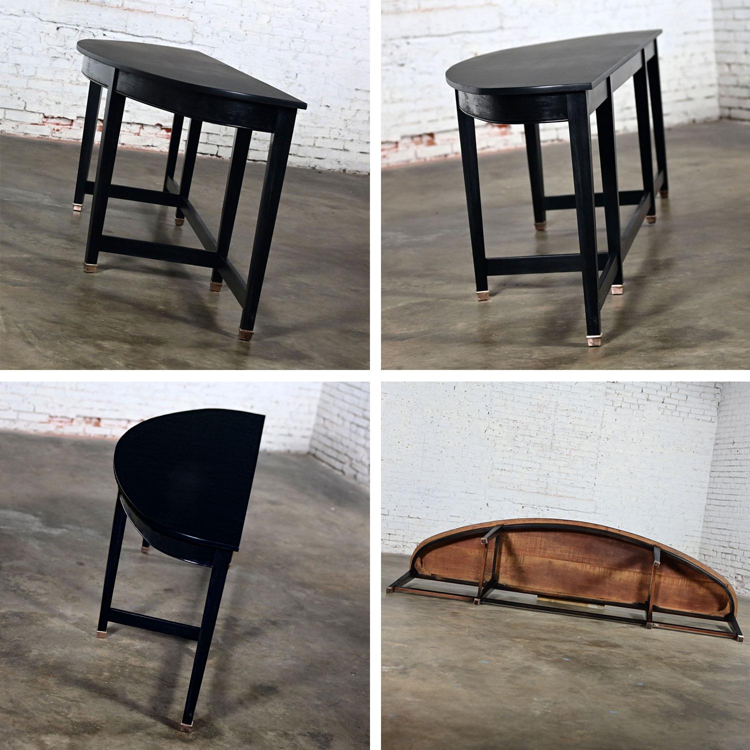 Table console Demilune en acajou monumental transitionnel Finition peinte en noir en vente 11