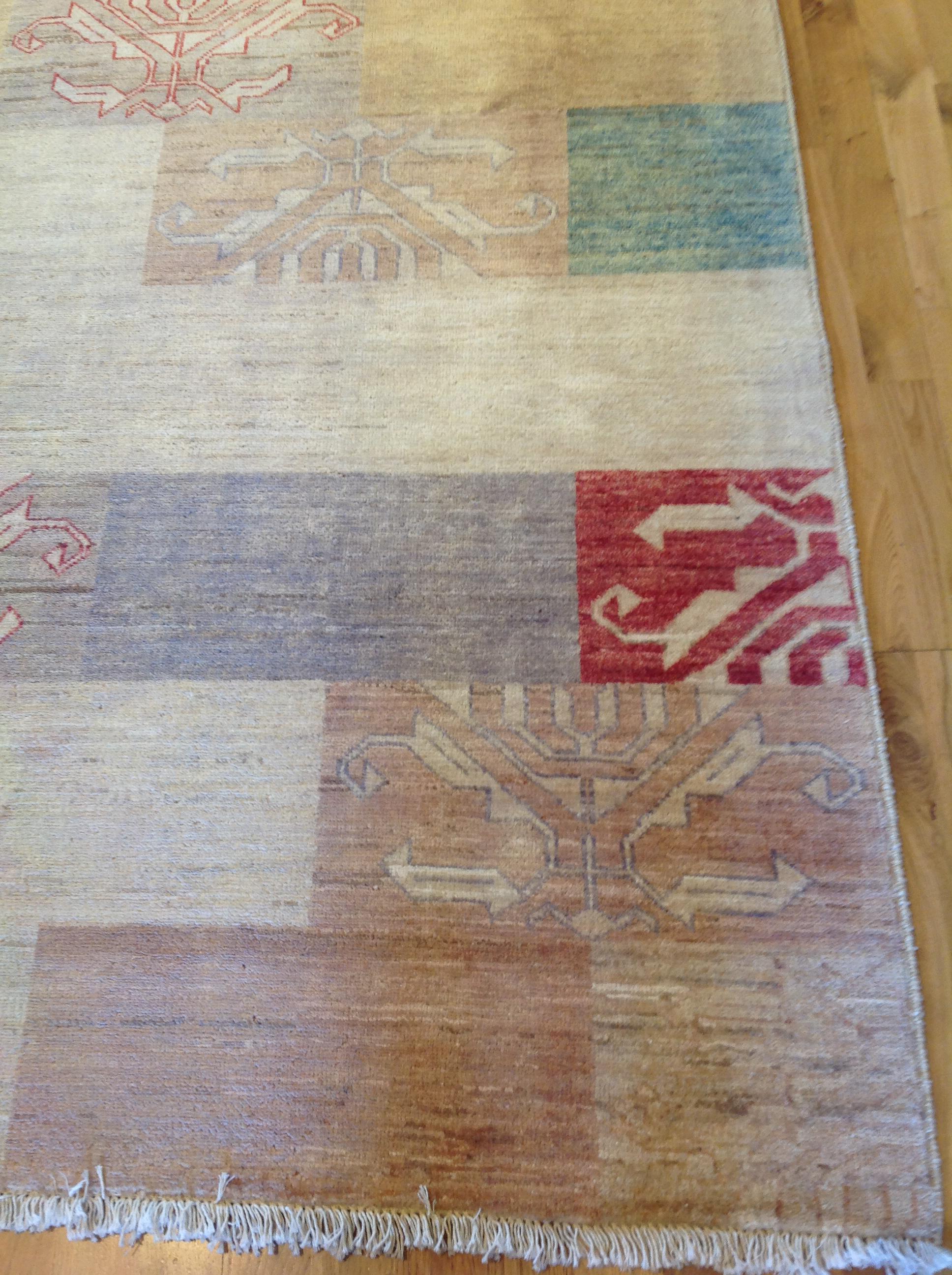 Alfombra paquistaní multicolor de transición en Nuevo estado para la venta en West Hollywood, CA