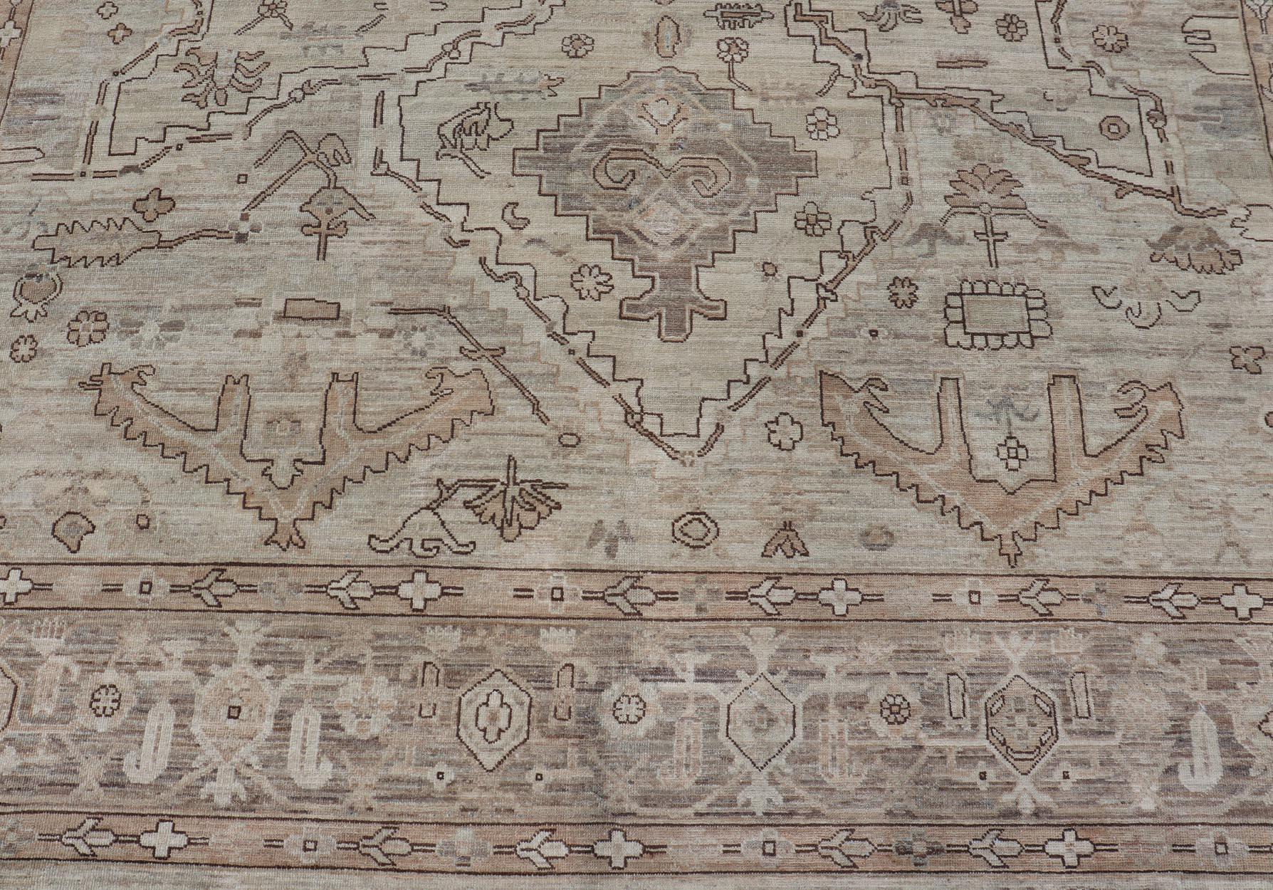 Tapis transitionnel Oushak avec champs et accents taupe doux en brun 8'9 x 11'7 en vente 6