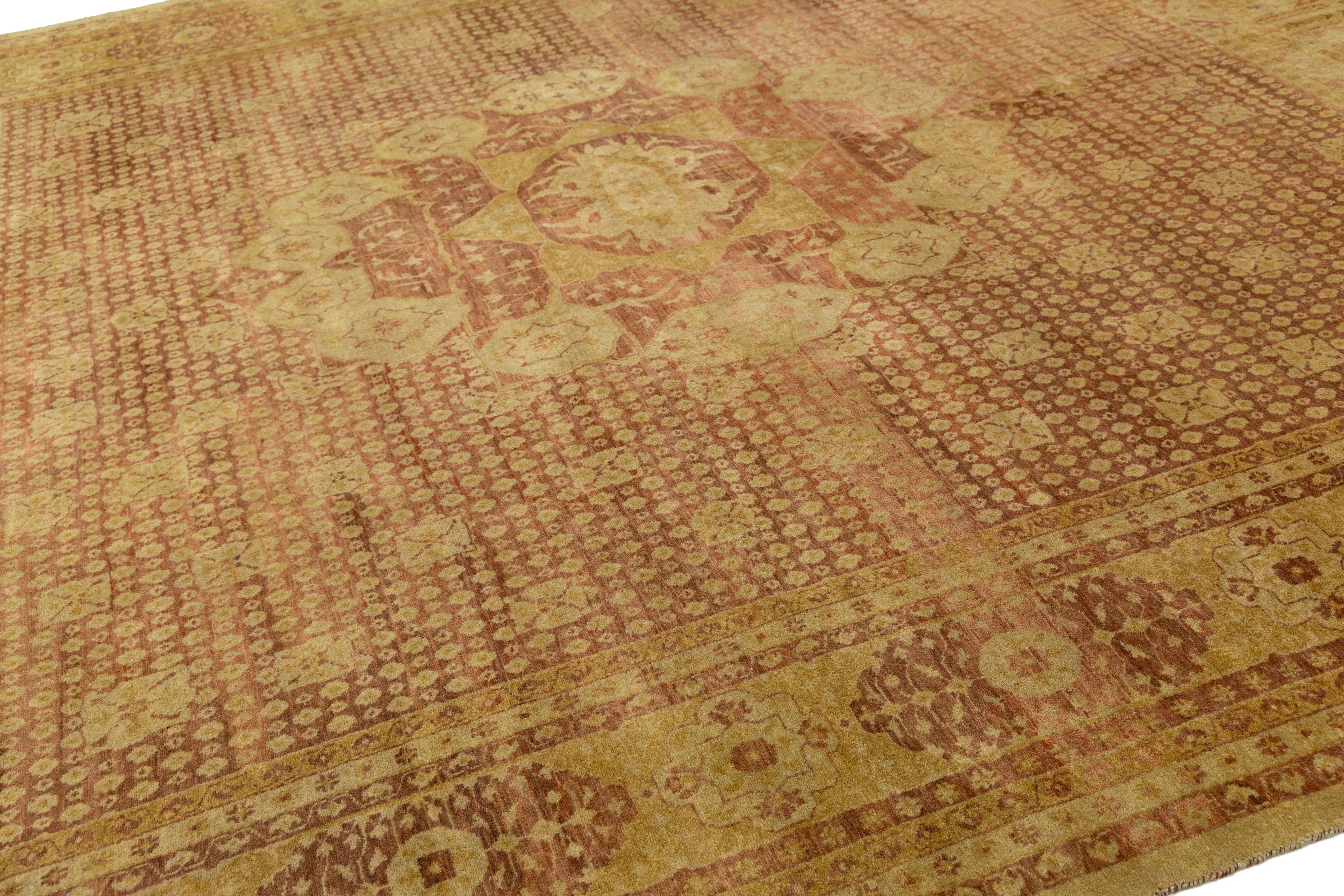 Tapis transitionnel en laine de style Oushak, fait à la main en Terracota, avec motifs de médaillons Neuf - En vente à Norwalk, CT