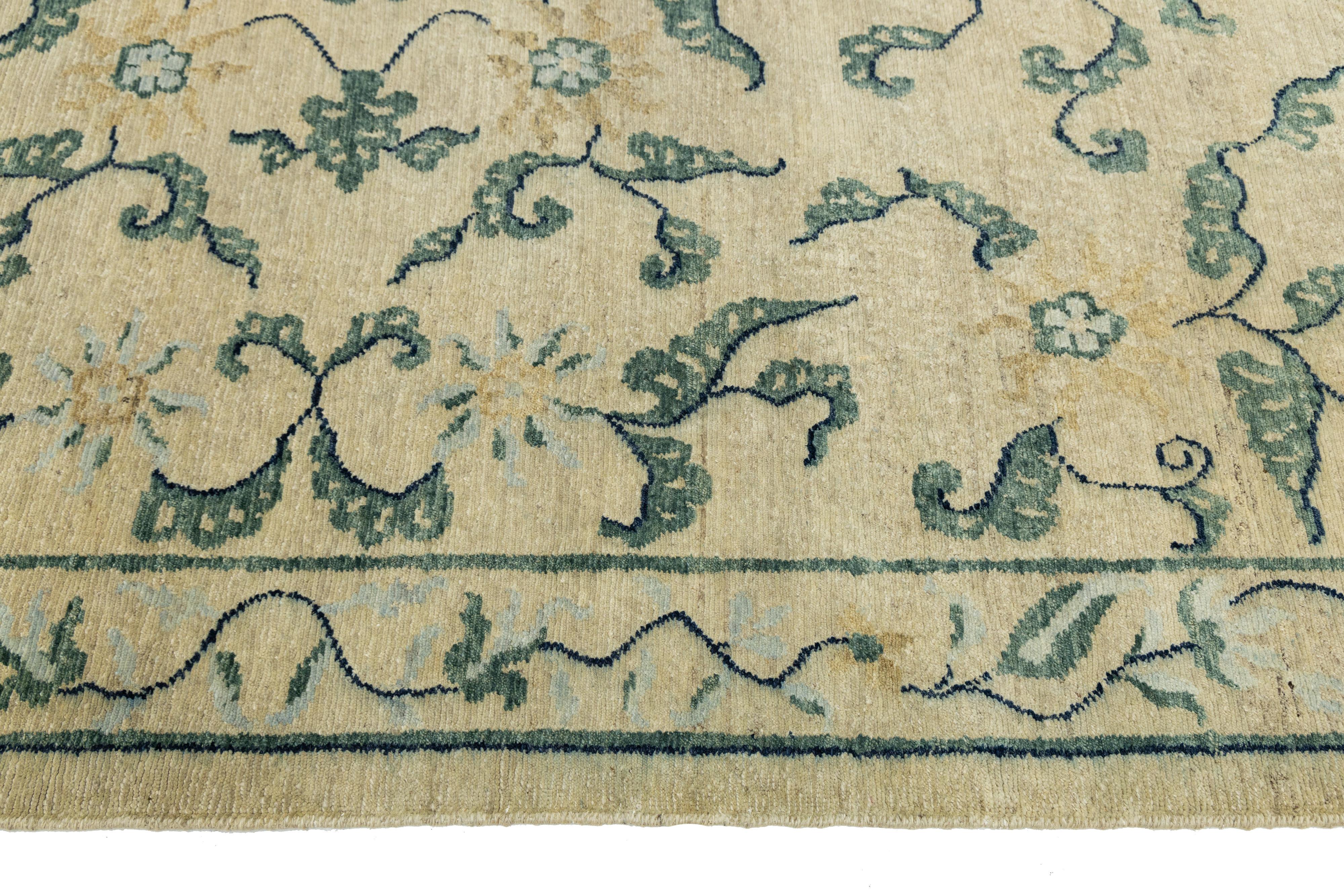 Alfombra Transicional De Lana Sobredimensionada Hecha A Mano En Beige Con Diseño Allover en venta 3