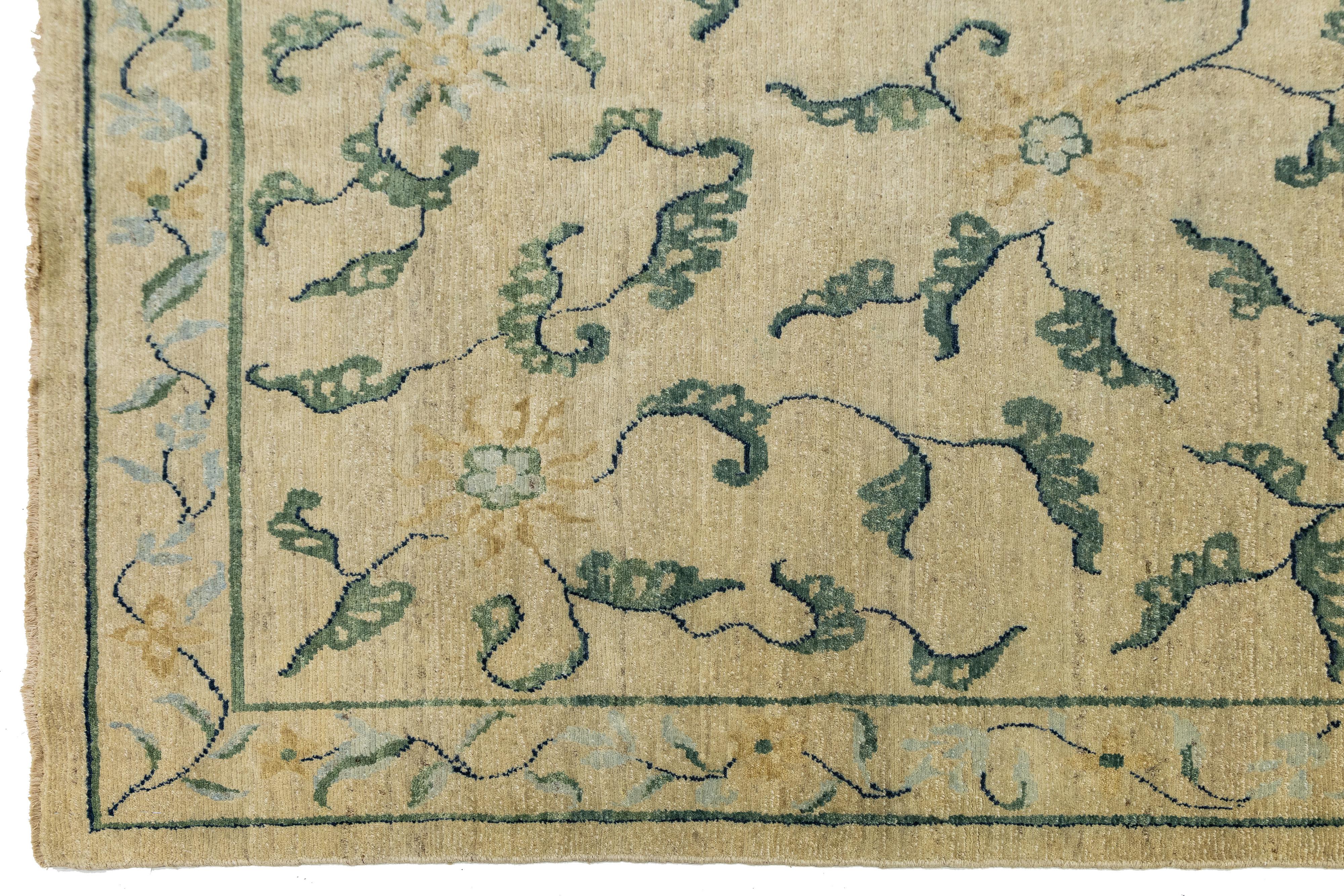 Alfombra Transicional De Lana Sobredimensionada Hecha A Mano En Beige Con Diseño Allover en Nuevo estado para la venta en Norwalk, CT