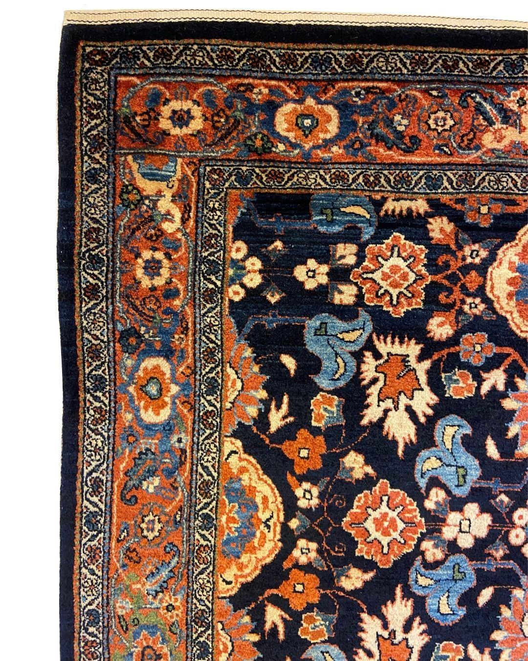 Perse Tapis persan transitionnel, laine indigo, rouge et bleue, 4' x 6', moderne/classique en vente