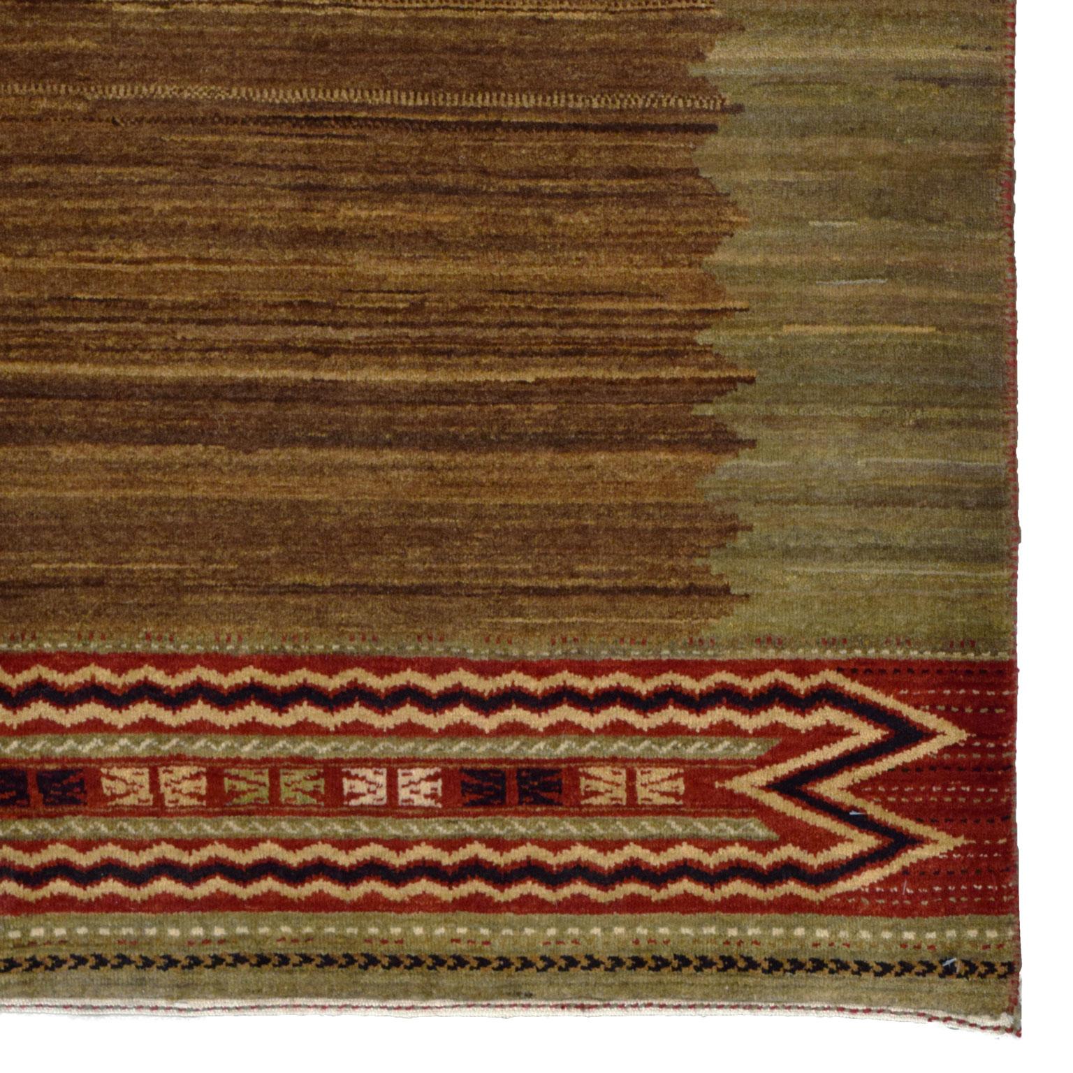 Green, Brown, Wool Transitional Persian Qashqai Tribal Rug, 4' x 6' In New Condition For Sale In New York, NY