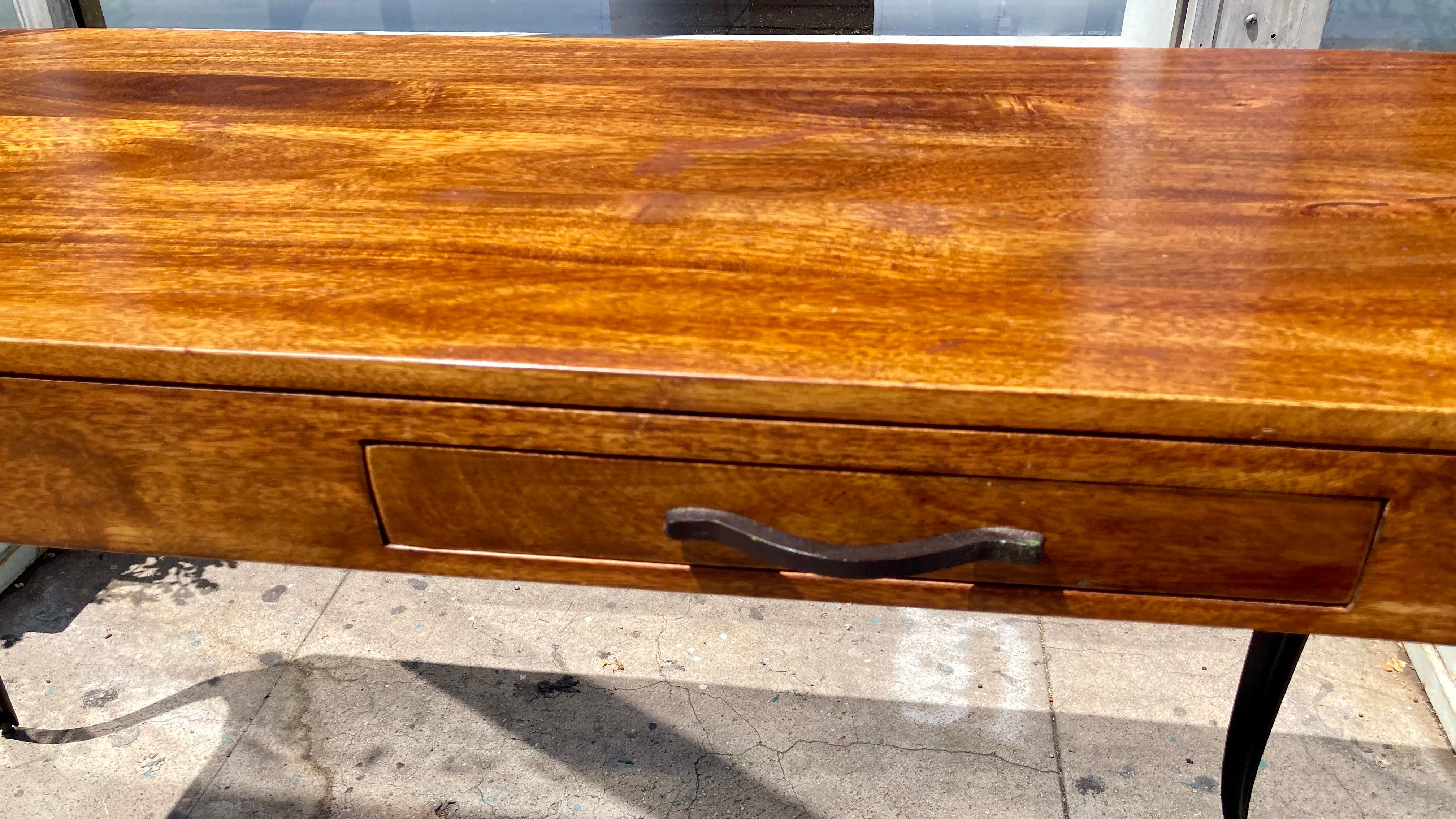 Transitional Petit Desk With French Influences For Sale 3