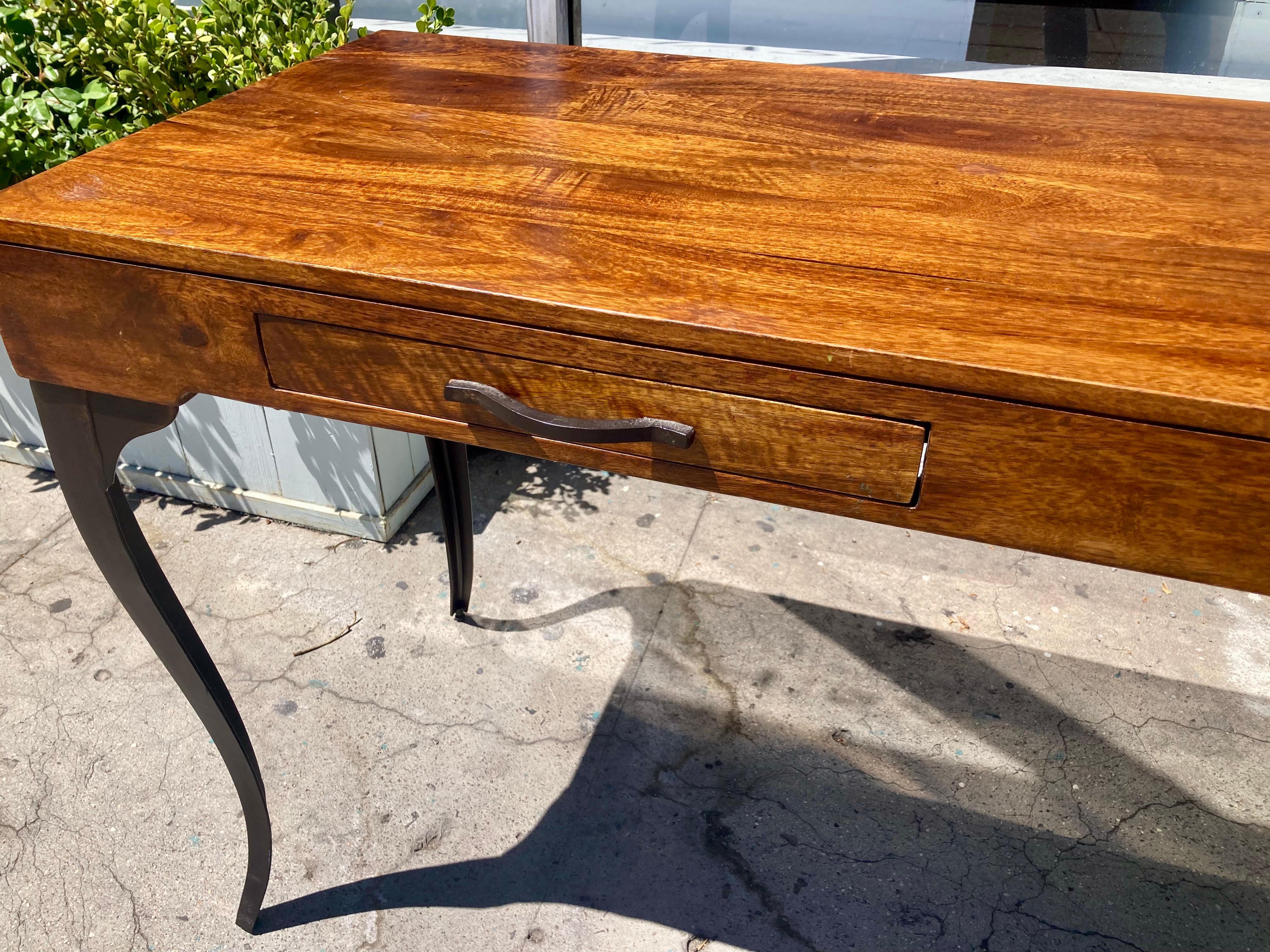 Transitional Petit Desk With French Influences For Sale 2