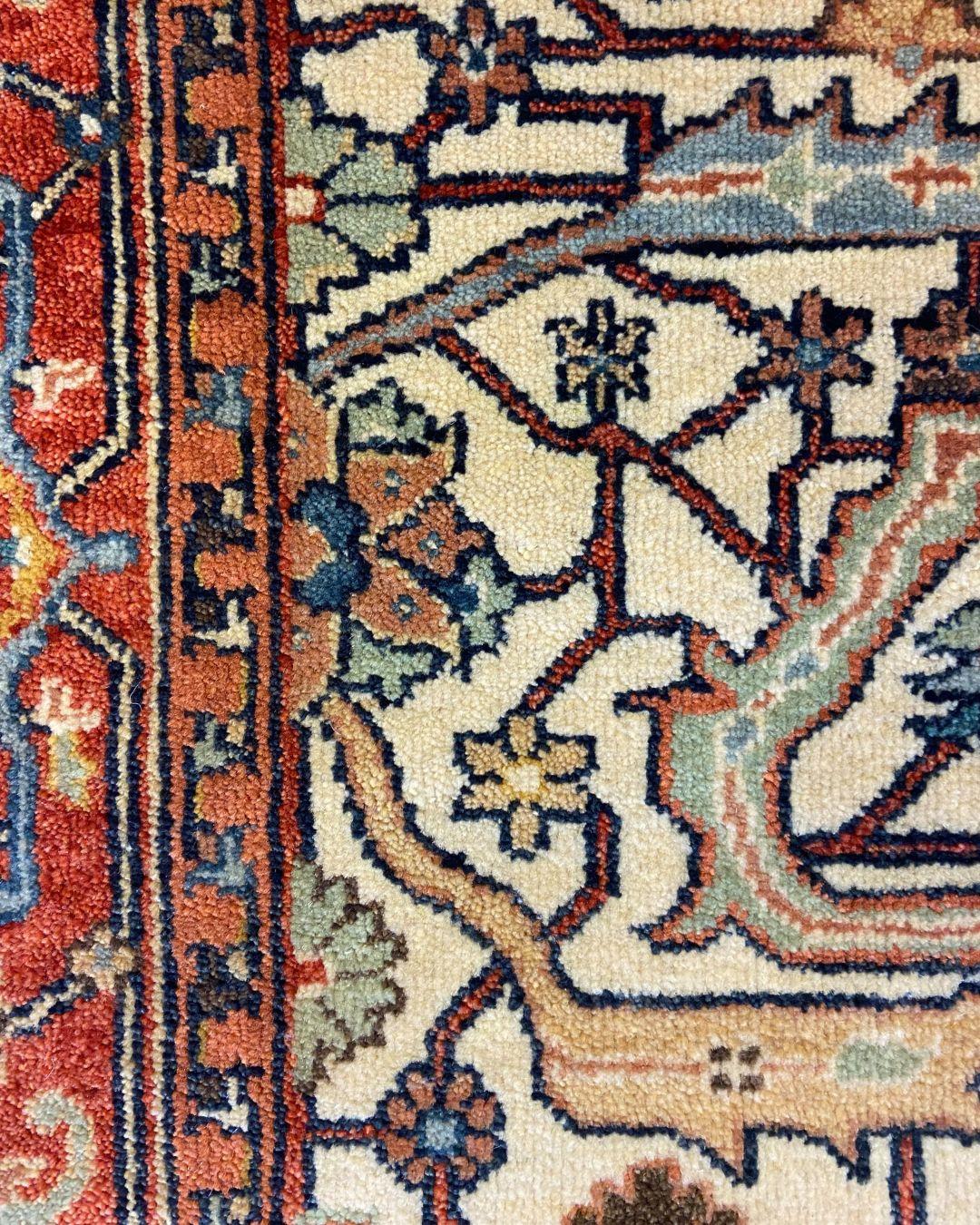 Tapis transitionnel rouge, bleu, vert et crème noué à la main, 4' x 6' en vente 4