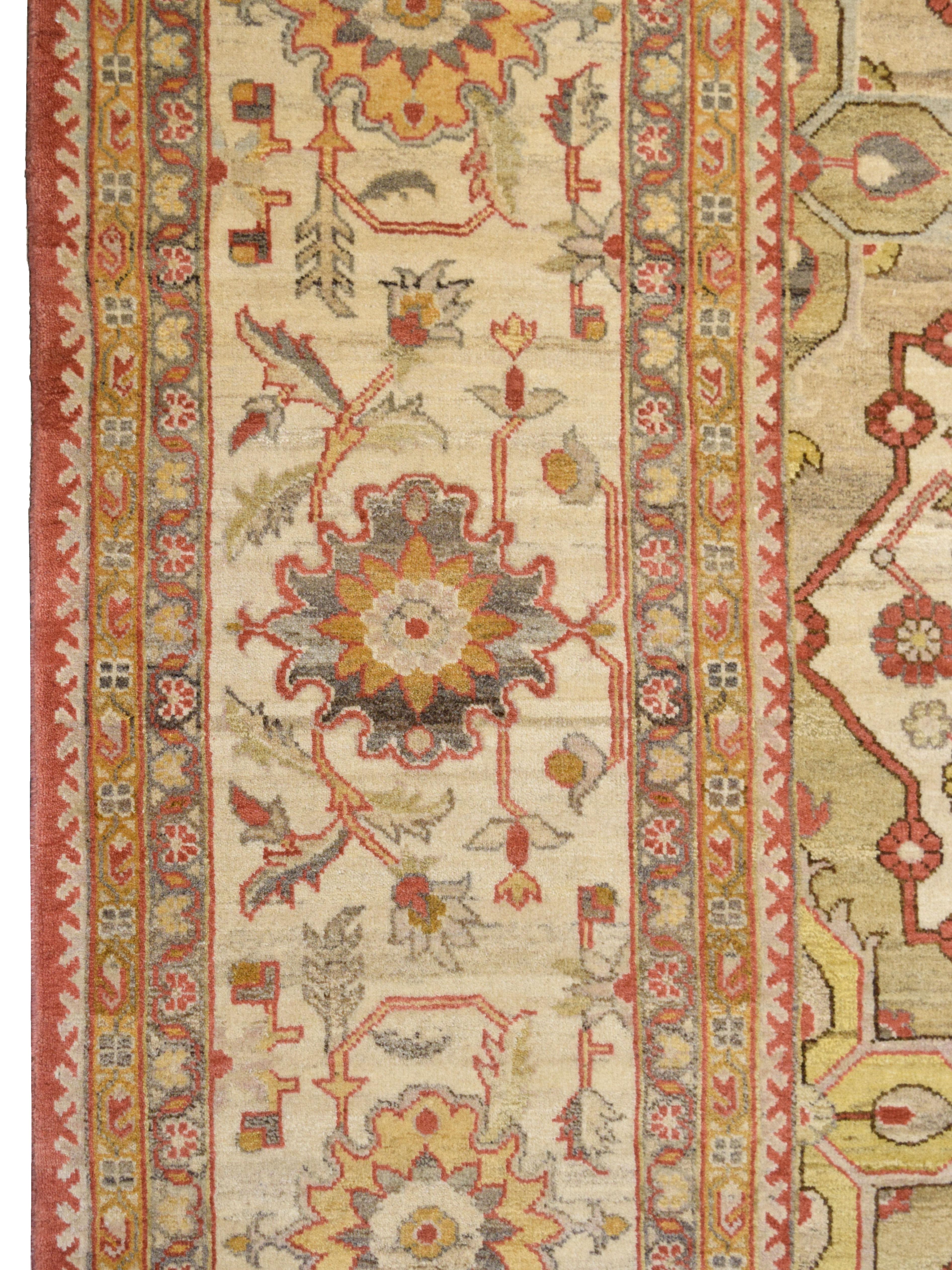 Transitional Persian Bakhtiari Carpet, Red, Taupe, and Gold, Wool, 10’ x 14’ For Sale 3
