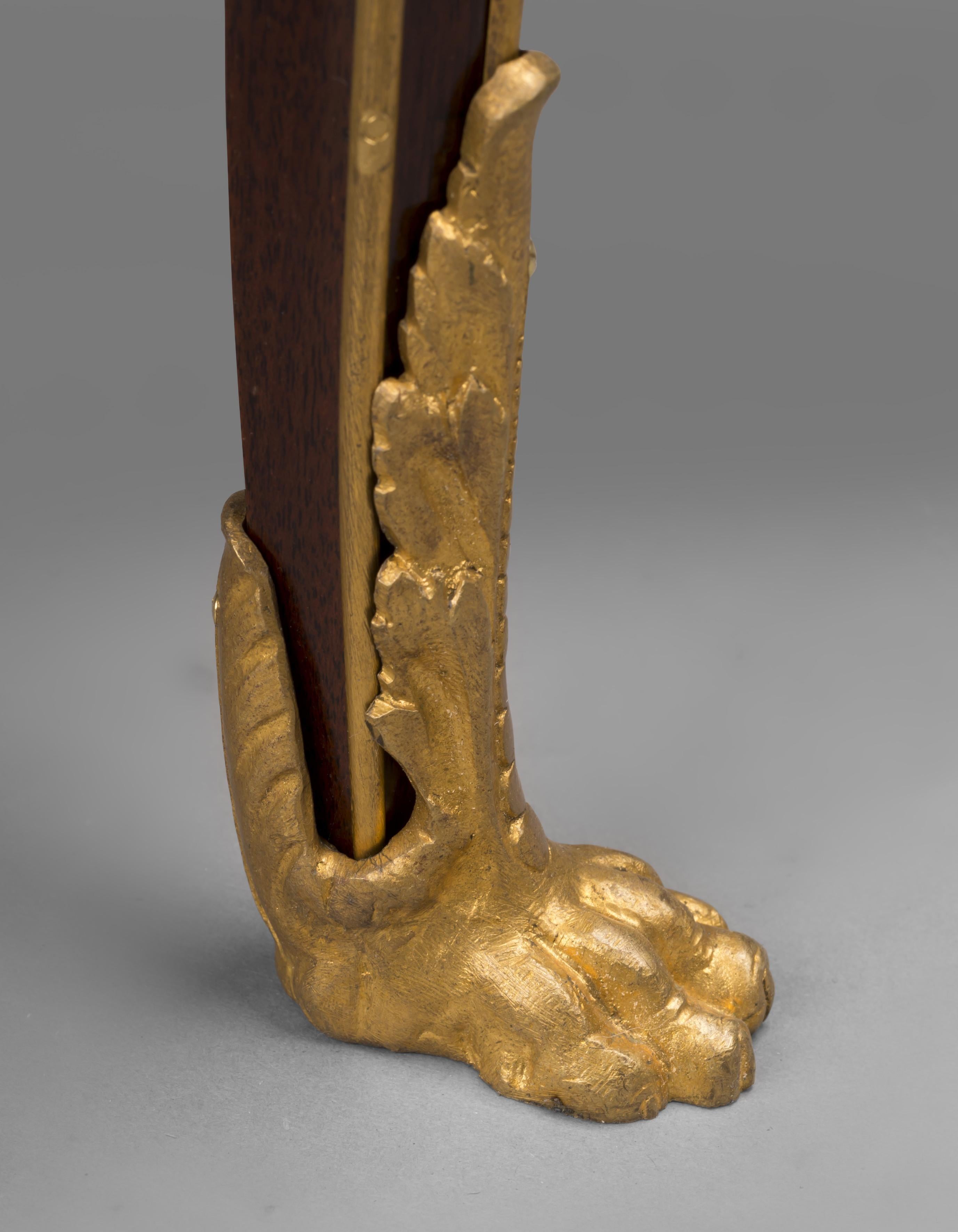 Chiffonnier de style transitionnel en acajou monté sur bronze doré Tambour, vers 1880 en vente 1