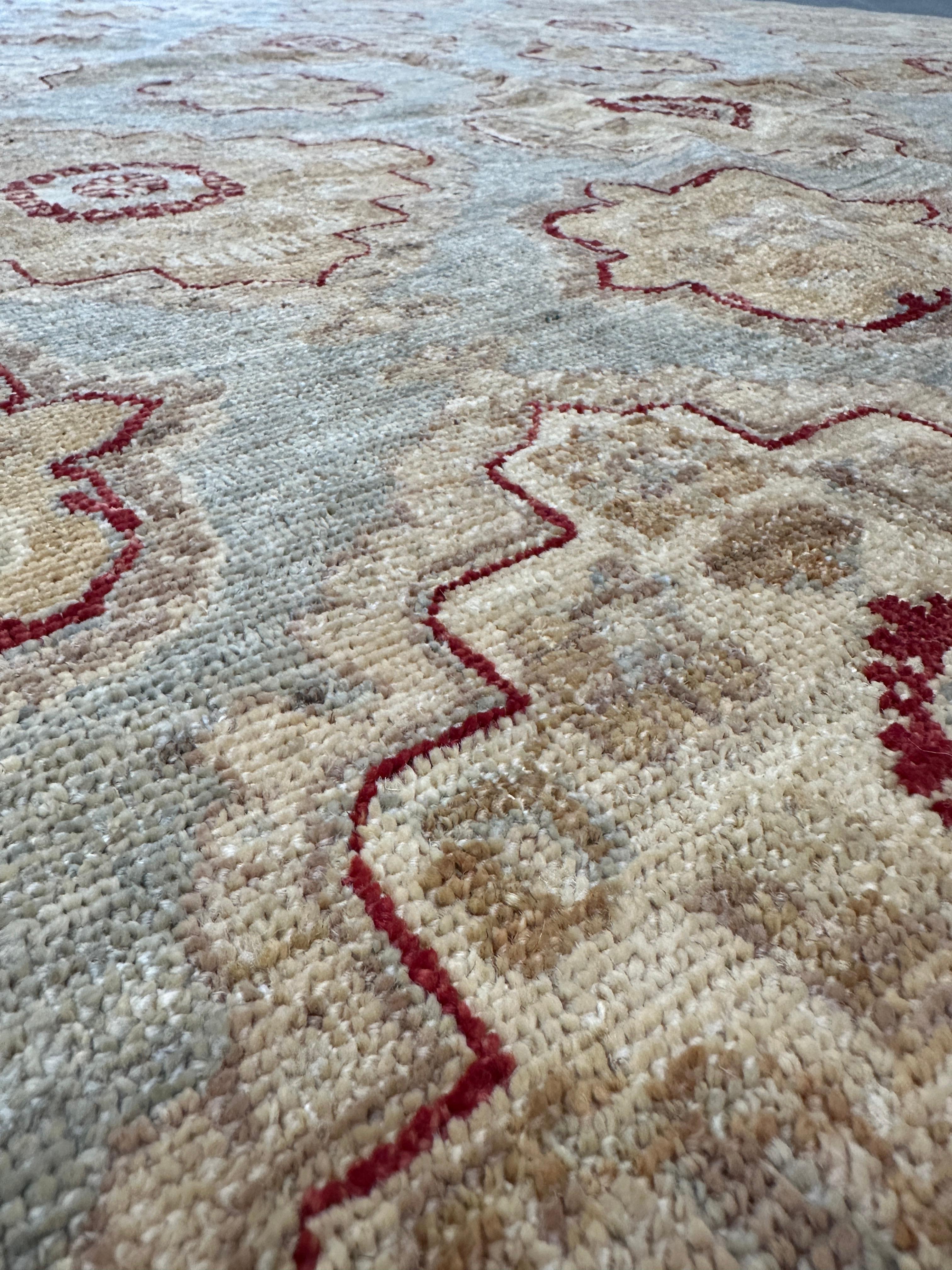 XXIe siècle et contemporain Tapis de style transitionnel or, bleu et rouge 6x9 en vente