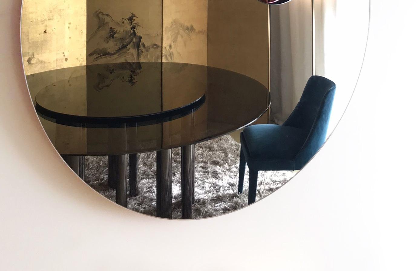 Italiano Specchio da parete in vetro e MDF Transito Clear and Cobalt Blue di Casa Casati in vendita