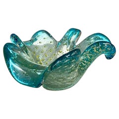 Verre de Murano translucide et turquoise, mouchetures d'or et d'argent aventurine, Italie