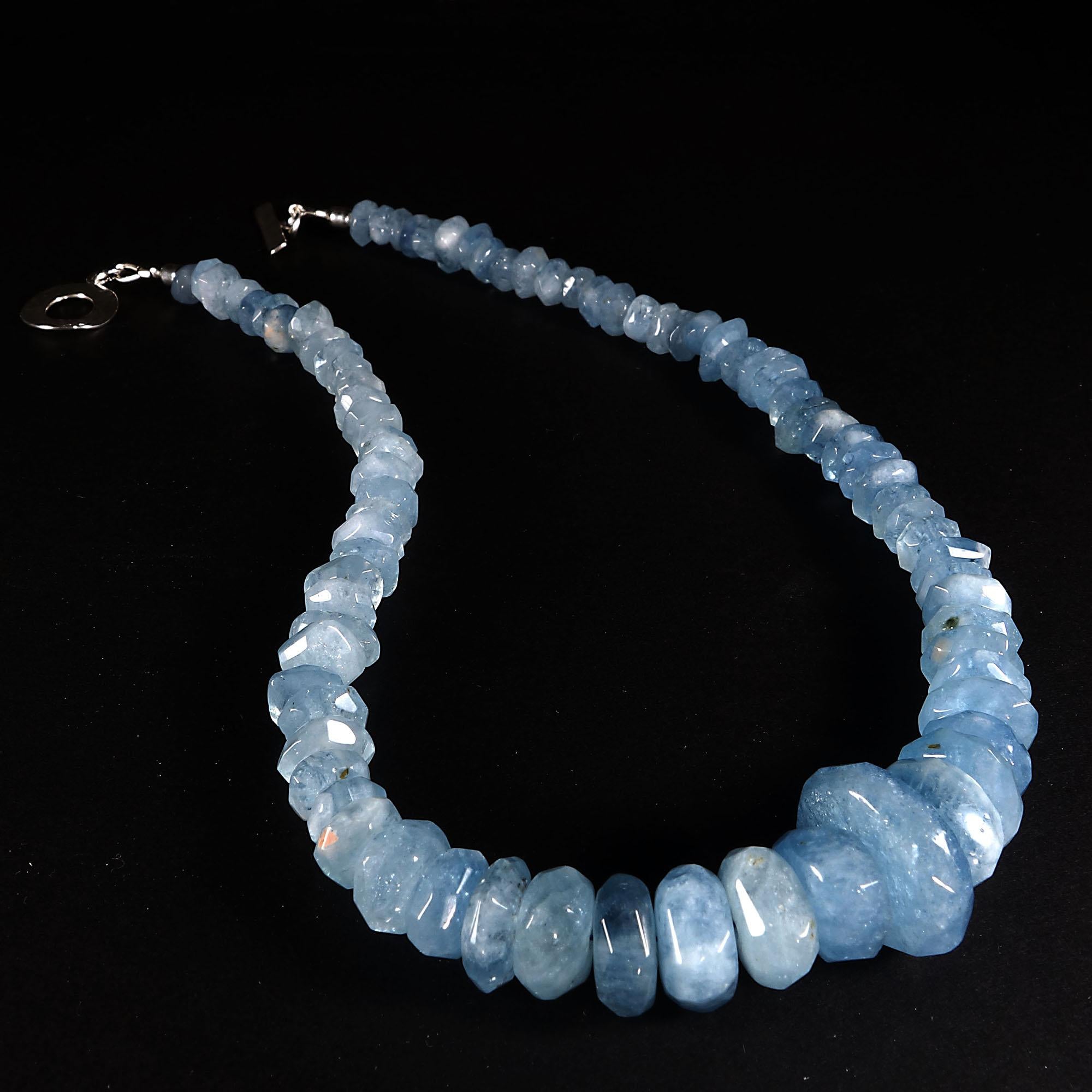 Gemjunky Magnificent Translucent Blue Aquamarine Rondelle Necklace In New Condition In Raleigh, NC