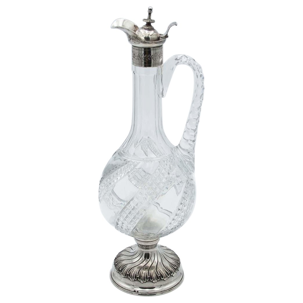 Translucent crystal wine bottle in vendita