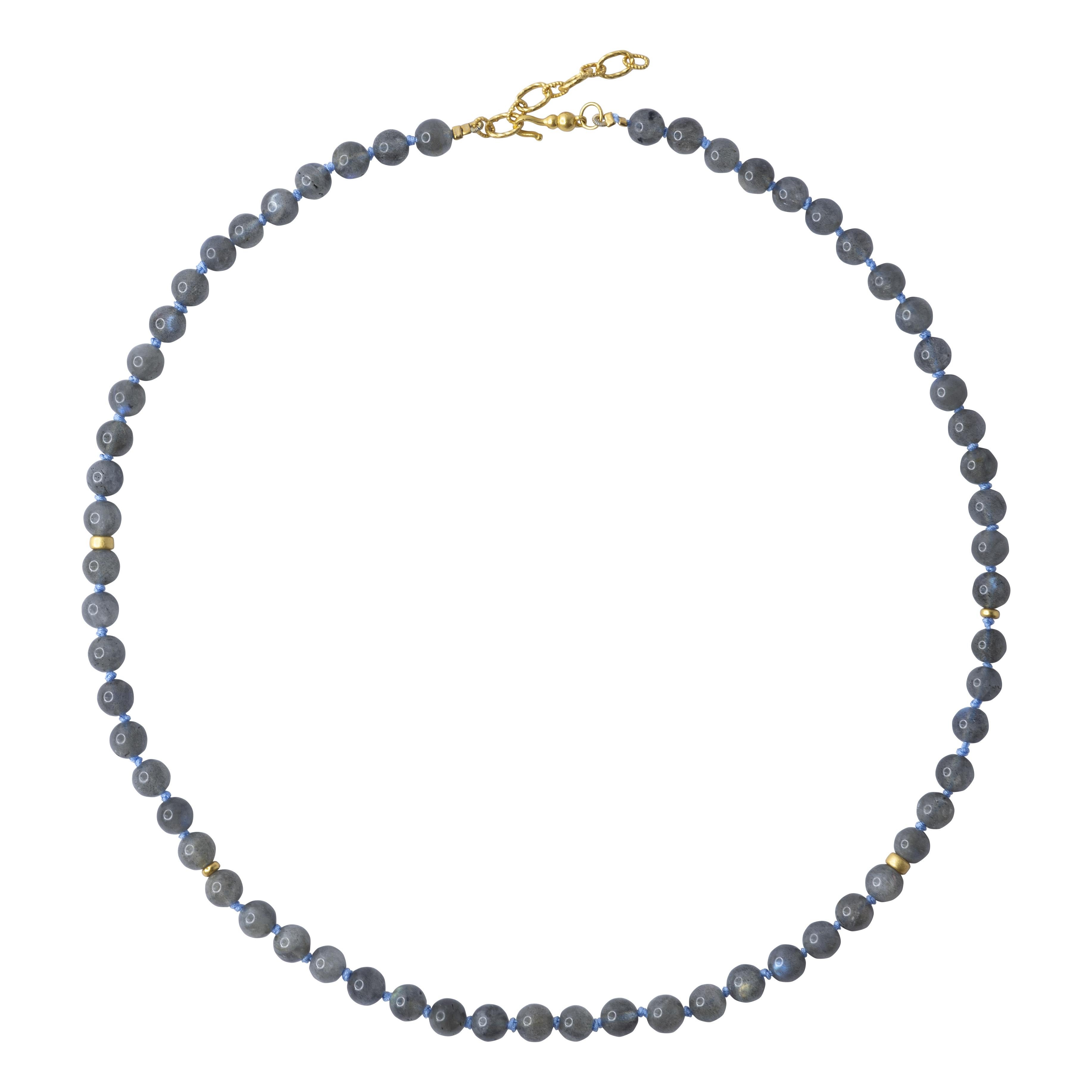 Collier en labradorite gris translucide par Bombyx House Unisexe en vente