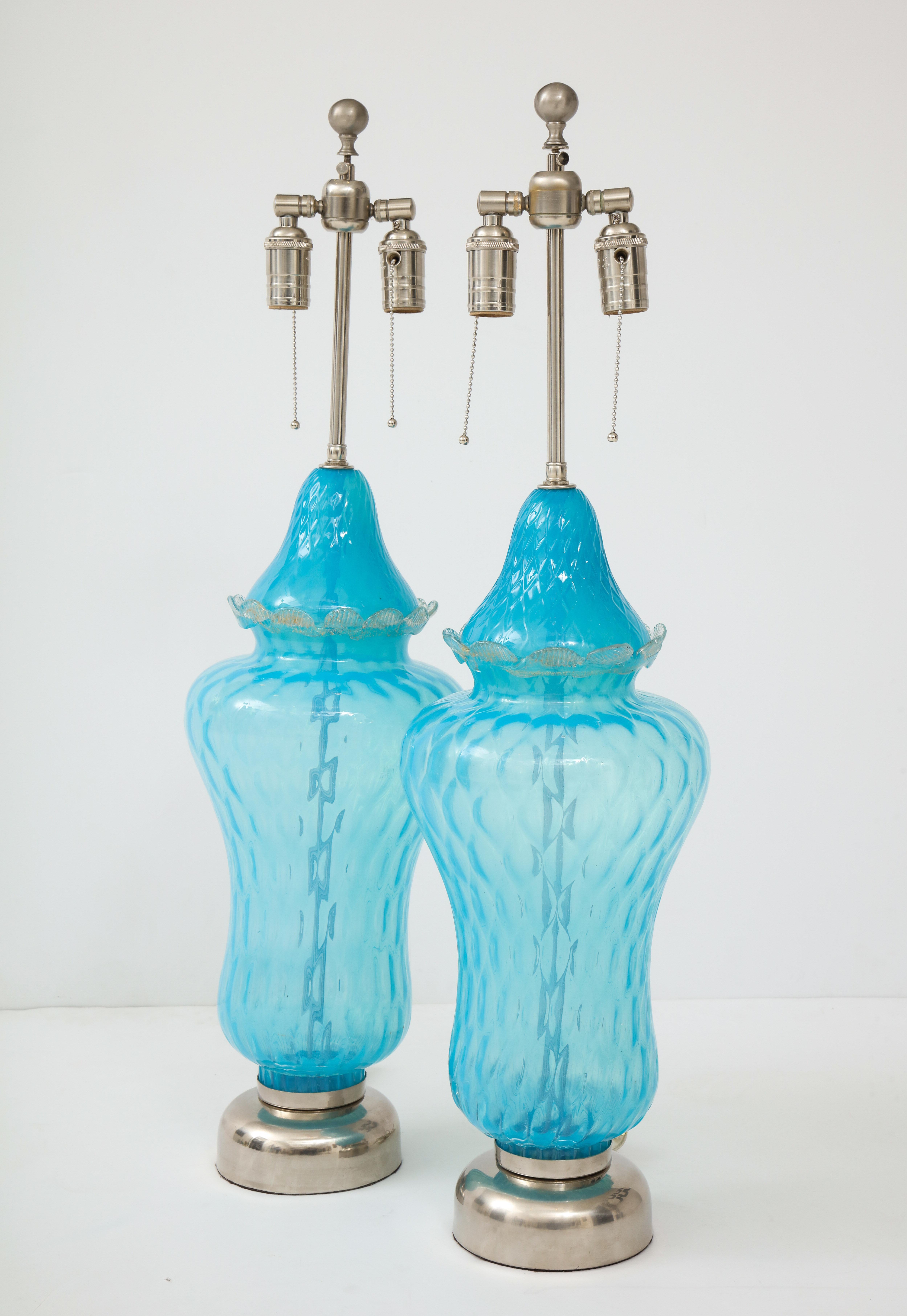 italien Lampes en verre de Murano bleu ciel translucide en vente