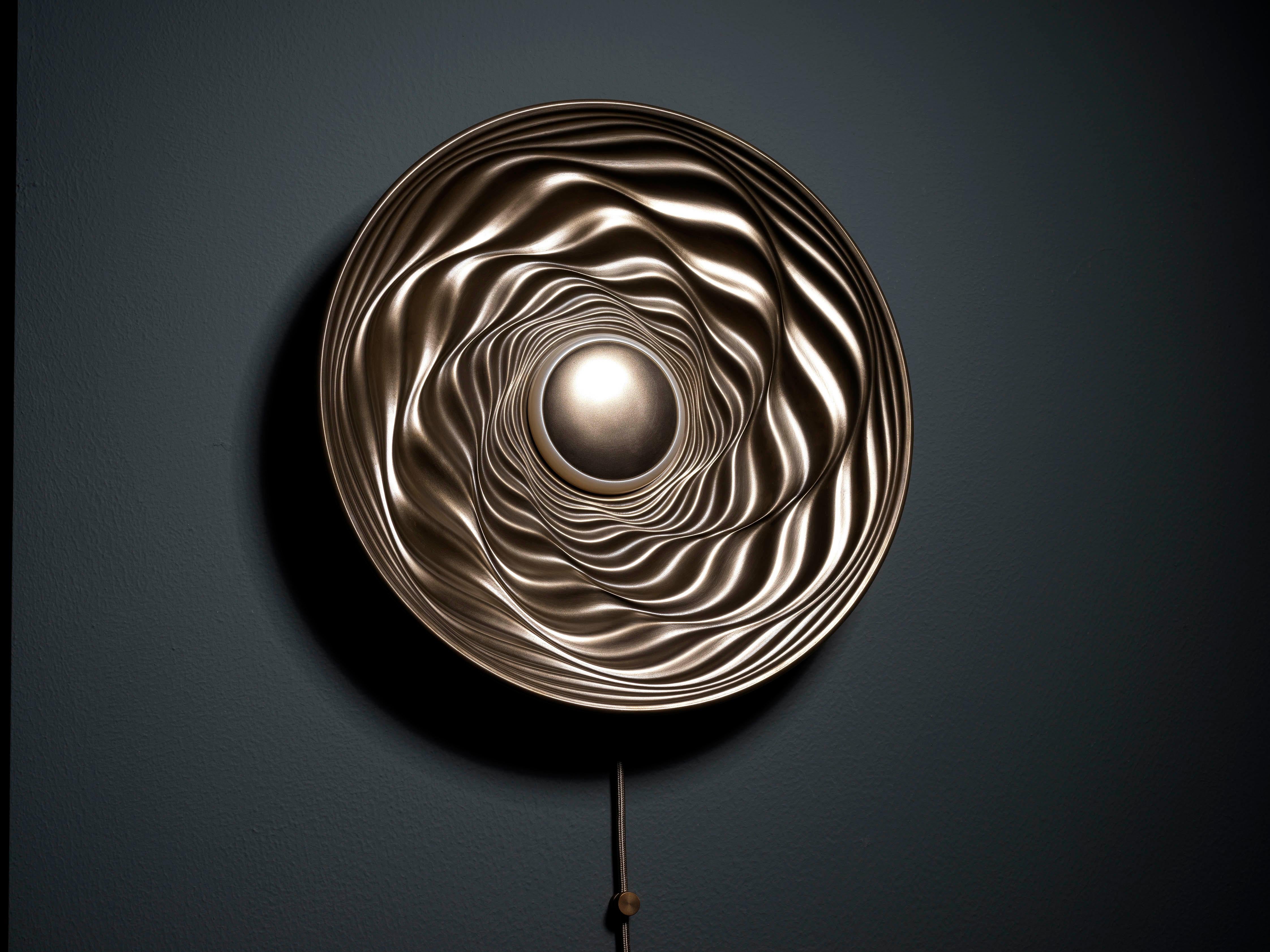 Transmisión Escultura contemporánea iluminada de edición limitada de David Tragen Siglo XXI y contemporáneo en venta