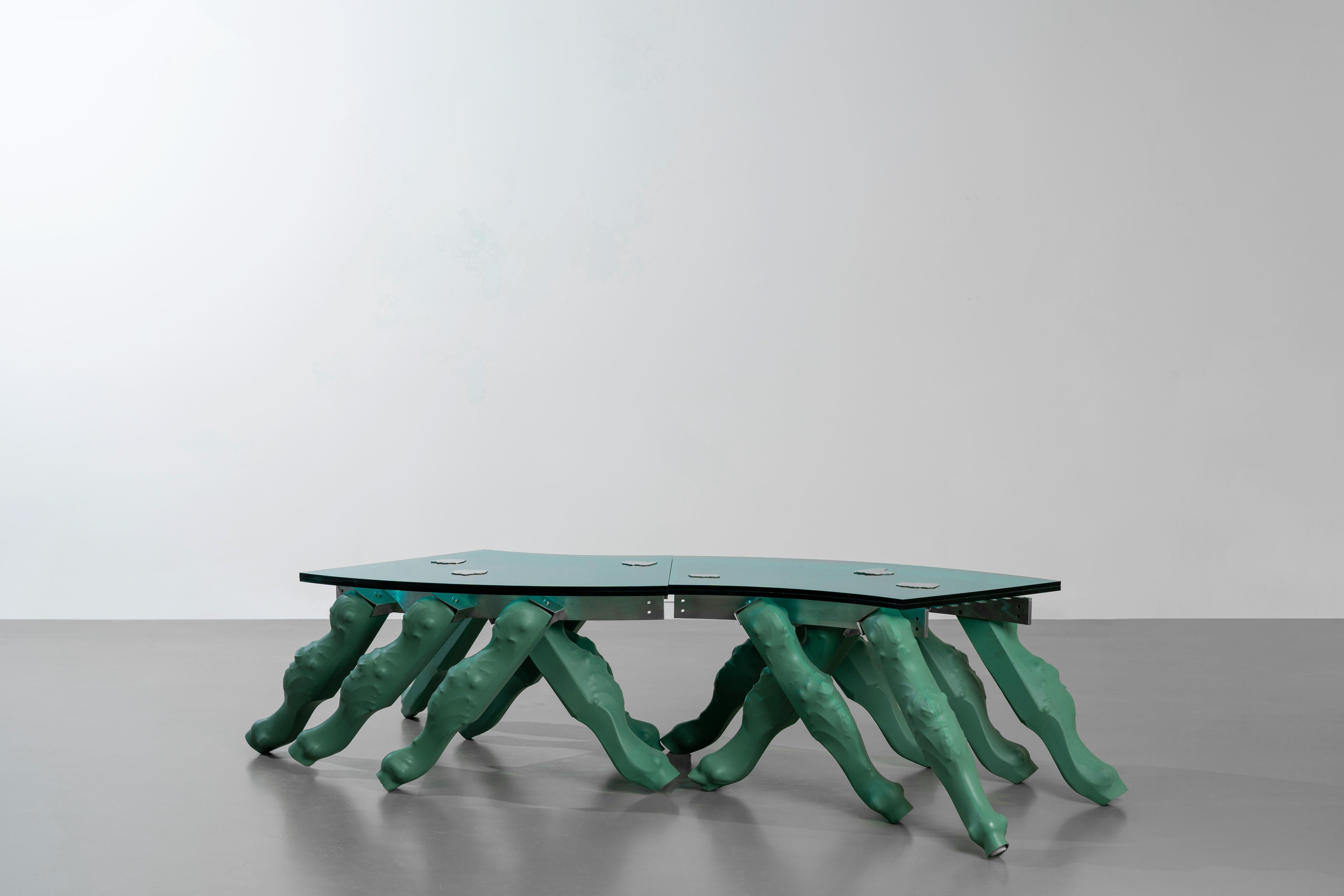 Chinois Transmission - Table basse de la mine humaine par Cometabolism Studio en vente