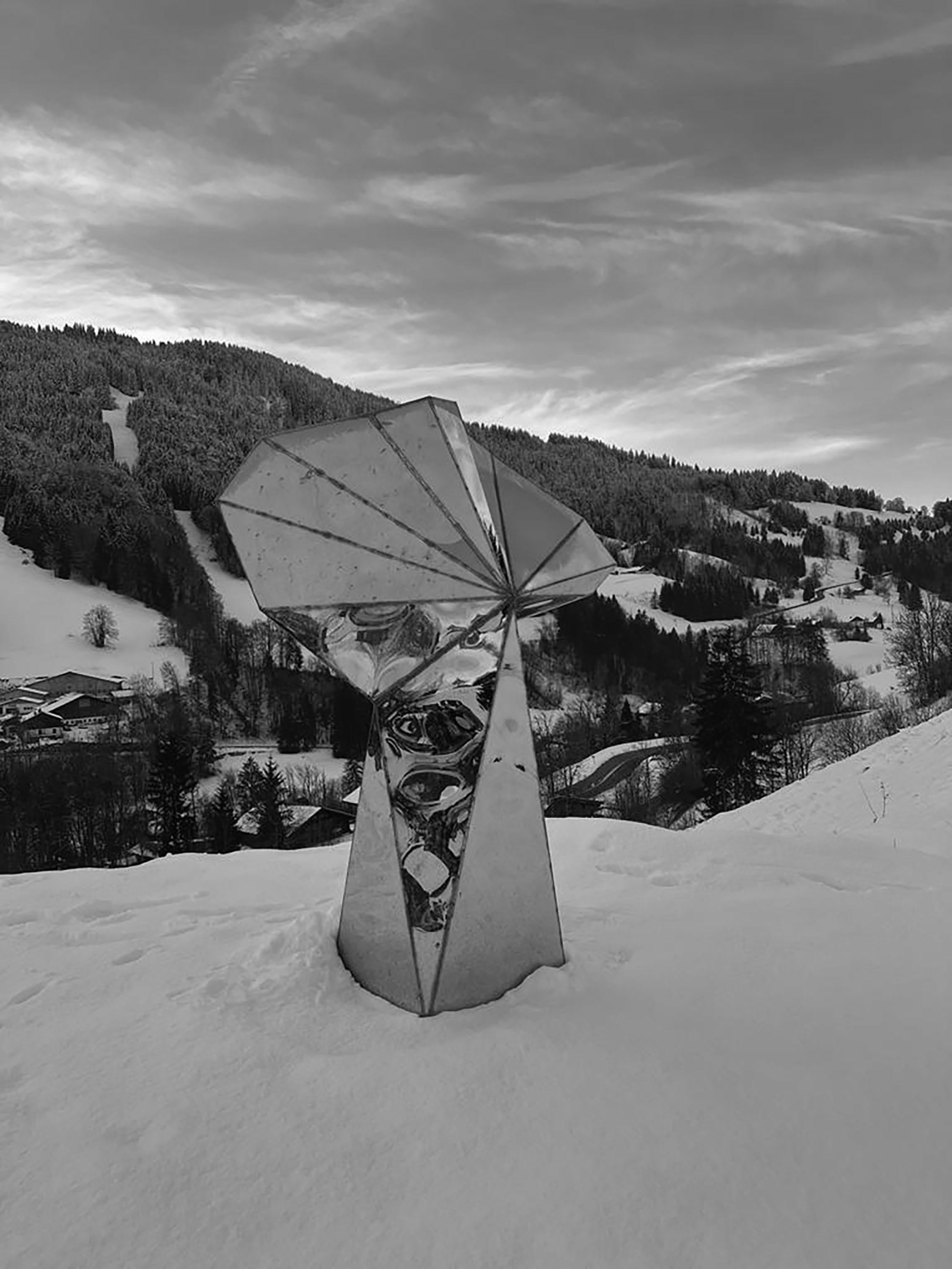 Transmissionsskulptur aus geschweißtem, hochglanzpoliertem Edelstahl von Julian Mayor (Poliert) im Angebot