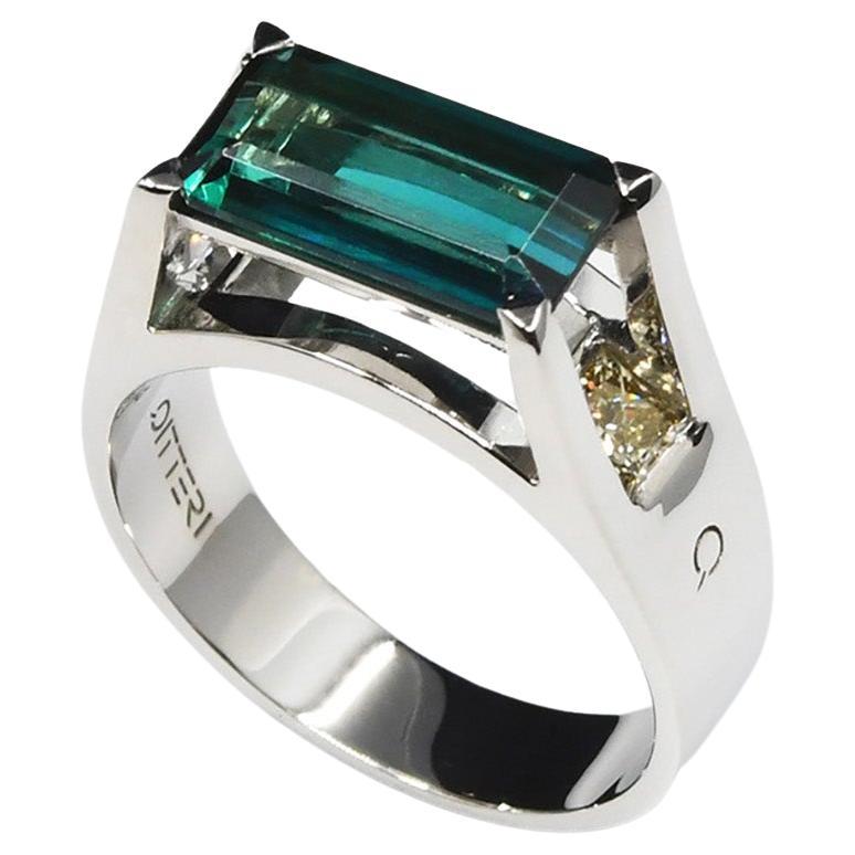 Transparence Ring with 2.52 ct Tourmaline, 2 Diamonds for 0.5 ct, 7.25g 18k Gold For Sale