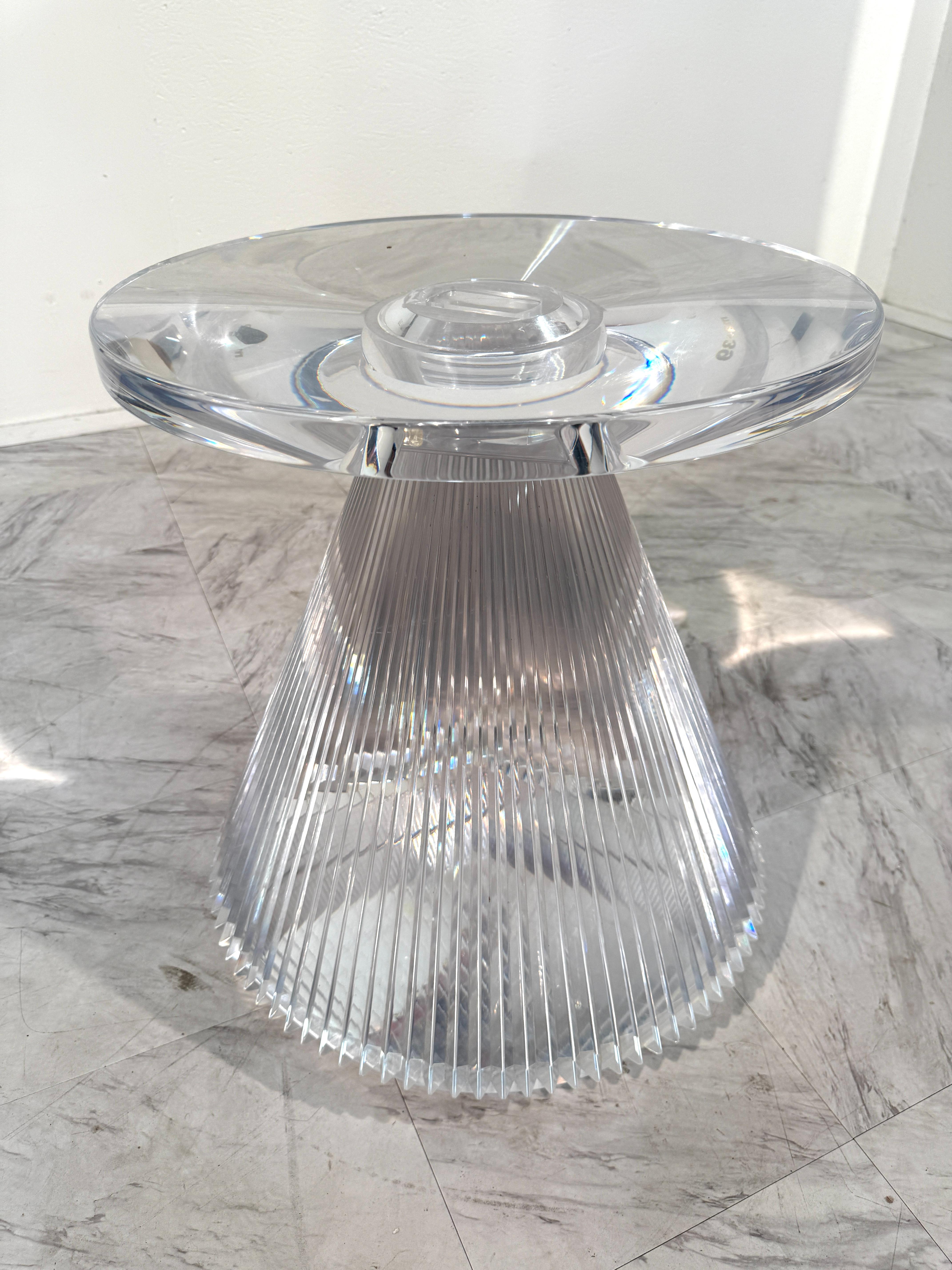 Moderne Table d'appoint en acrylique transparent par Kartell, Italie, années 1970 en vente