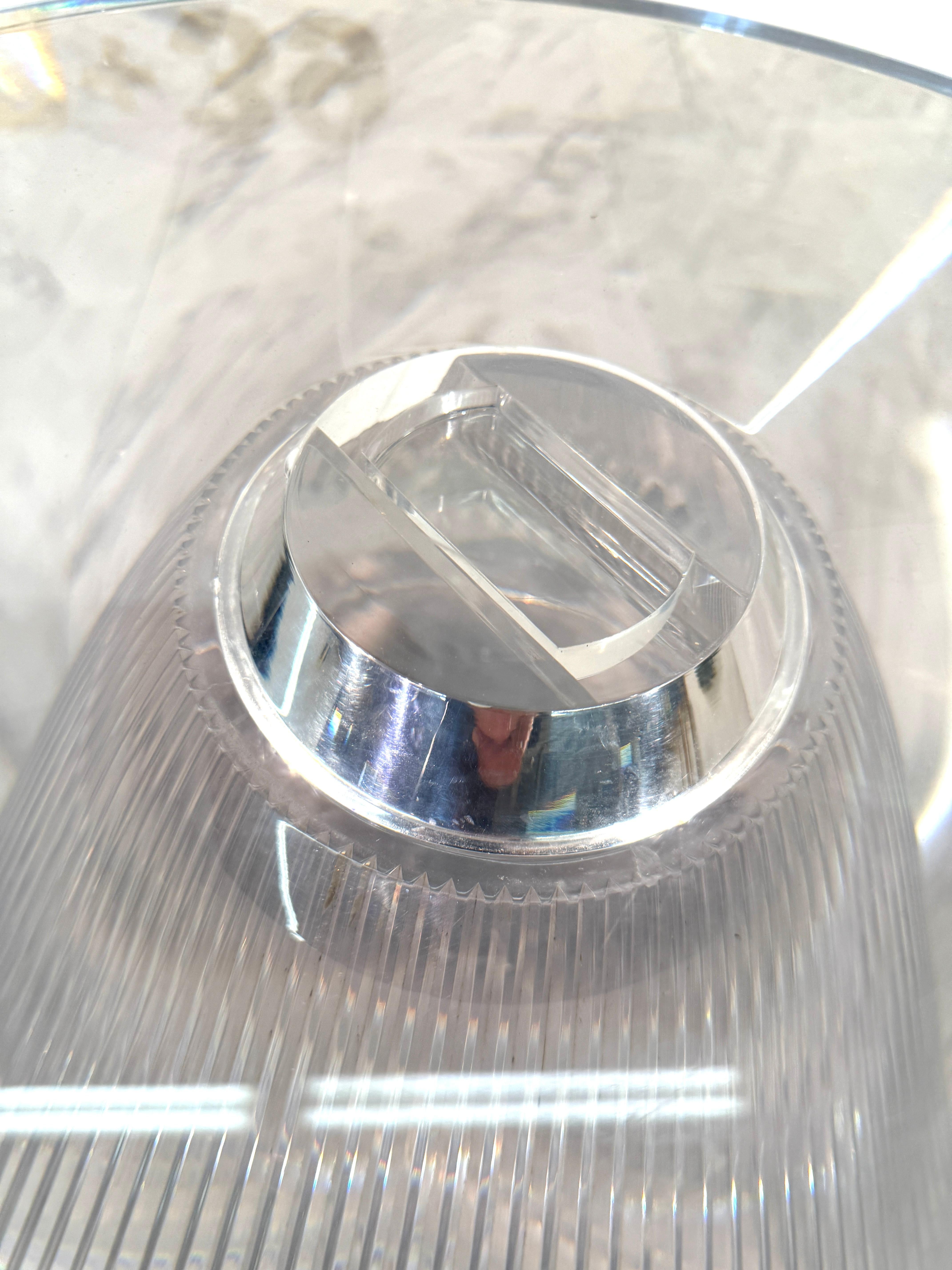 Table d'appoint en acrylique transparent par Kartell, Italie, années 1970 en vente 1