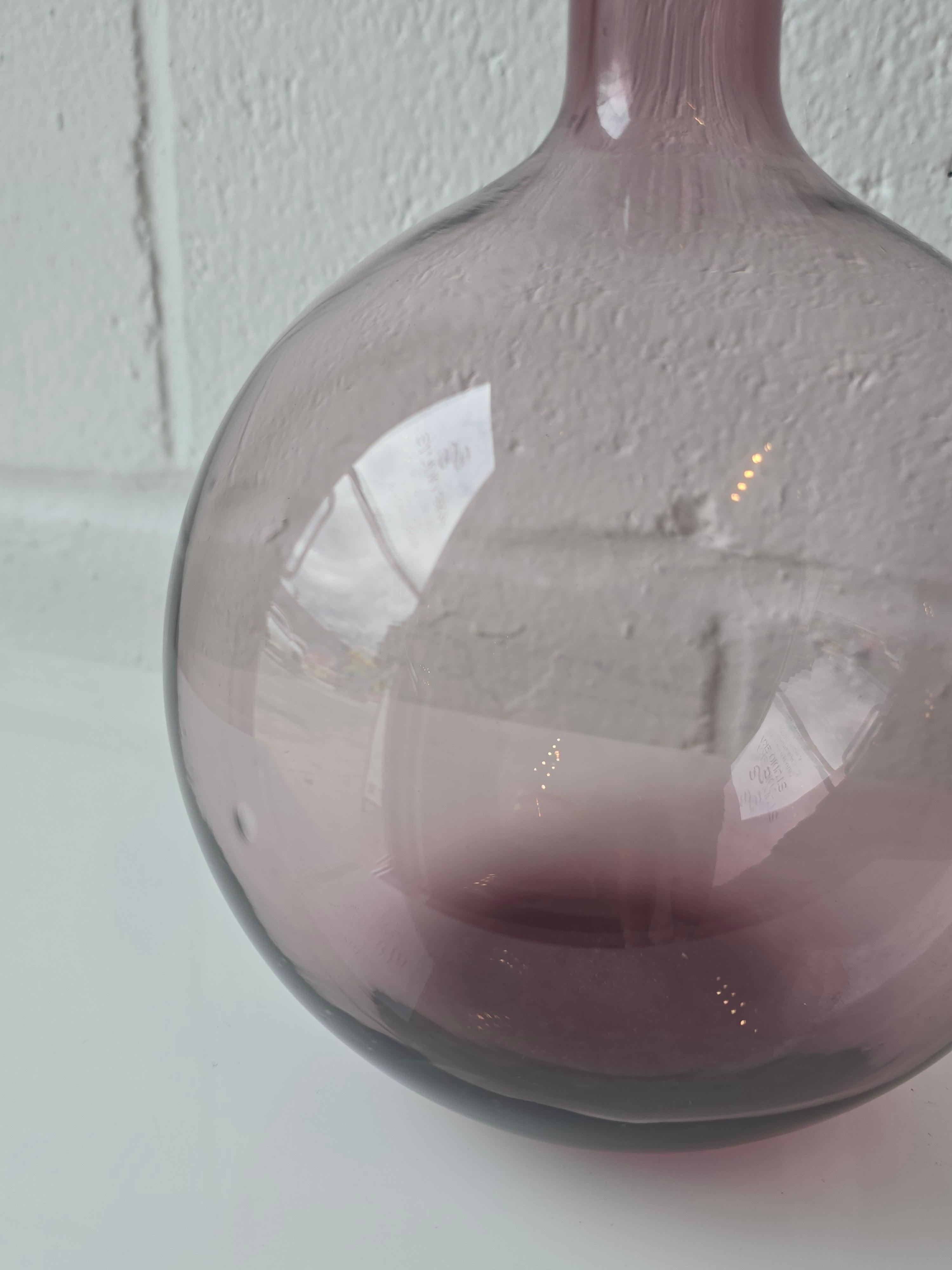 Autre Ampoule pour vase en verre d'art violet améthyste transparente en vente