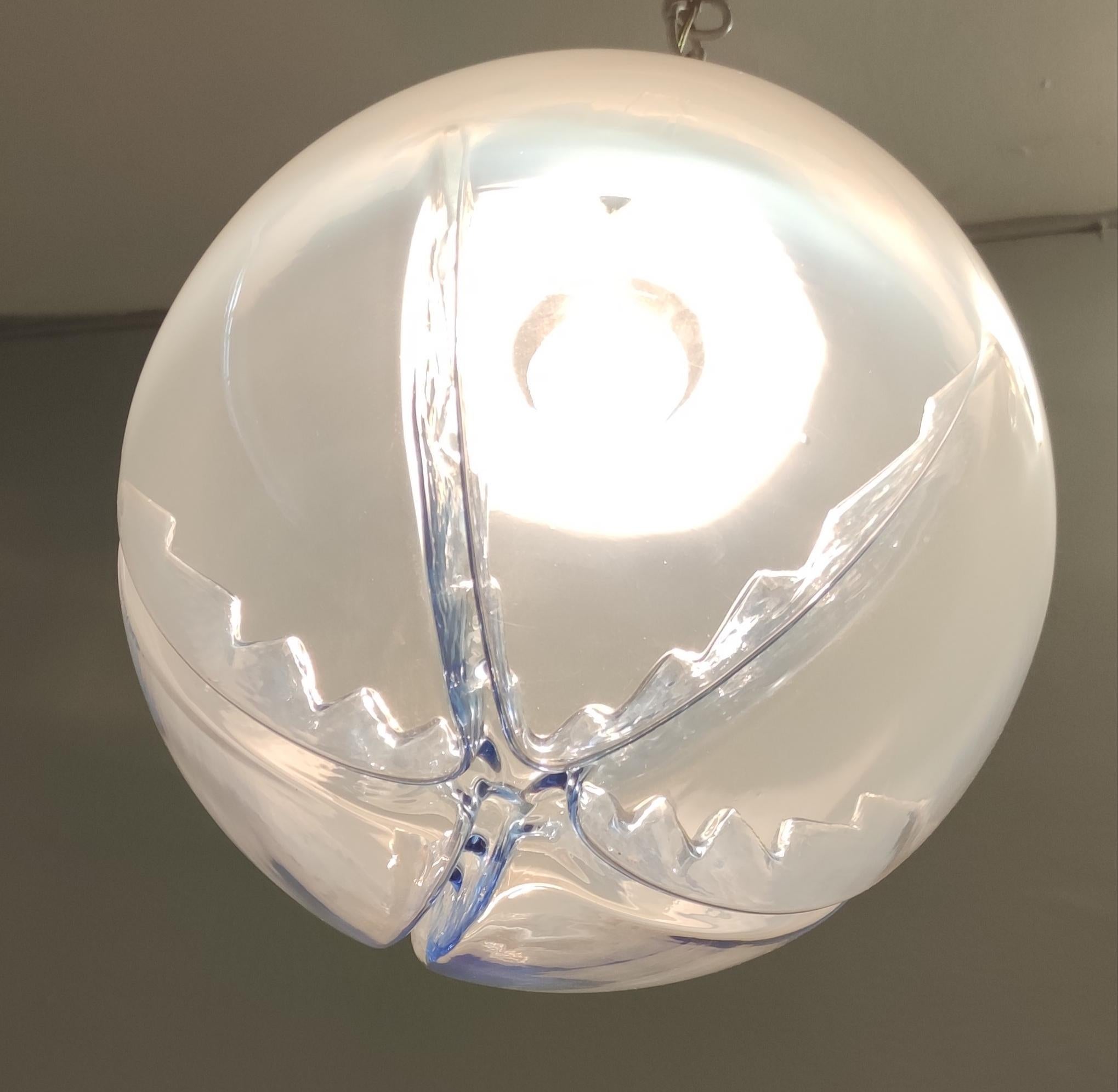 Transparent and Blue Murano Glass Pendant by Carlo Nason for Mazzega, Italy In Excellent Condition For Sale In Bresso, Lombardy